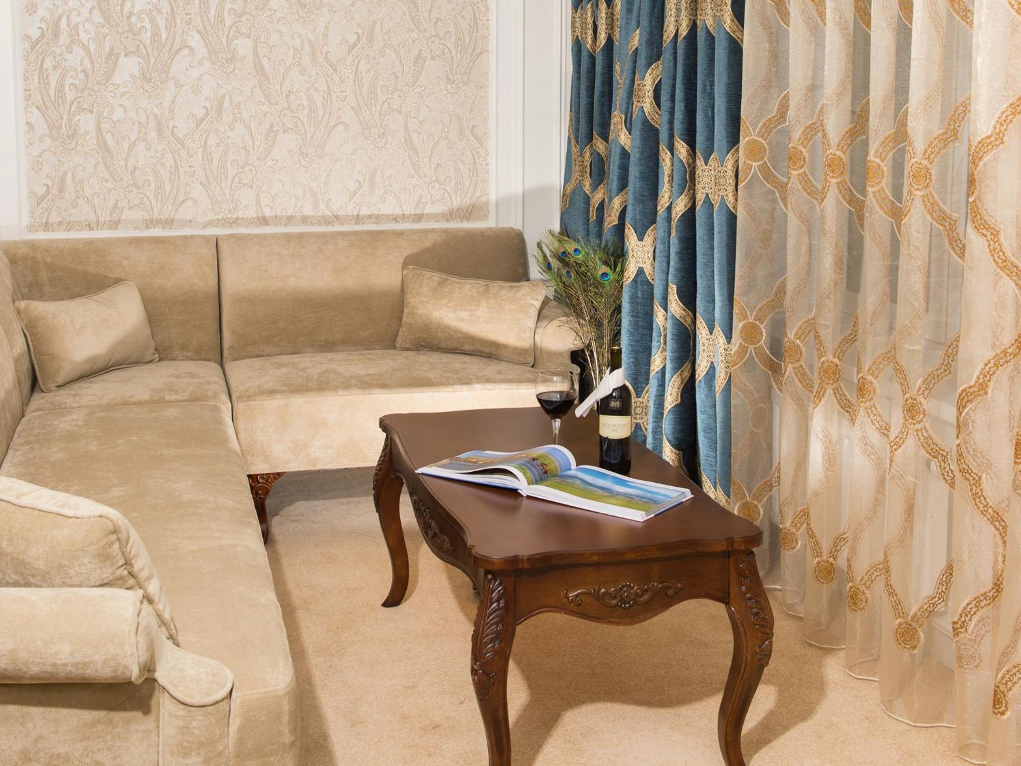 Deluxe Suite Room - Photo 4