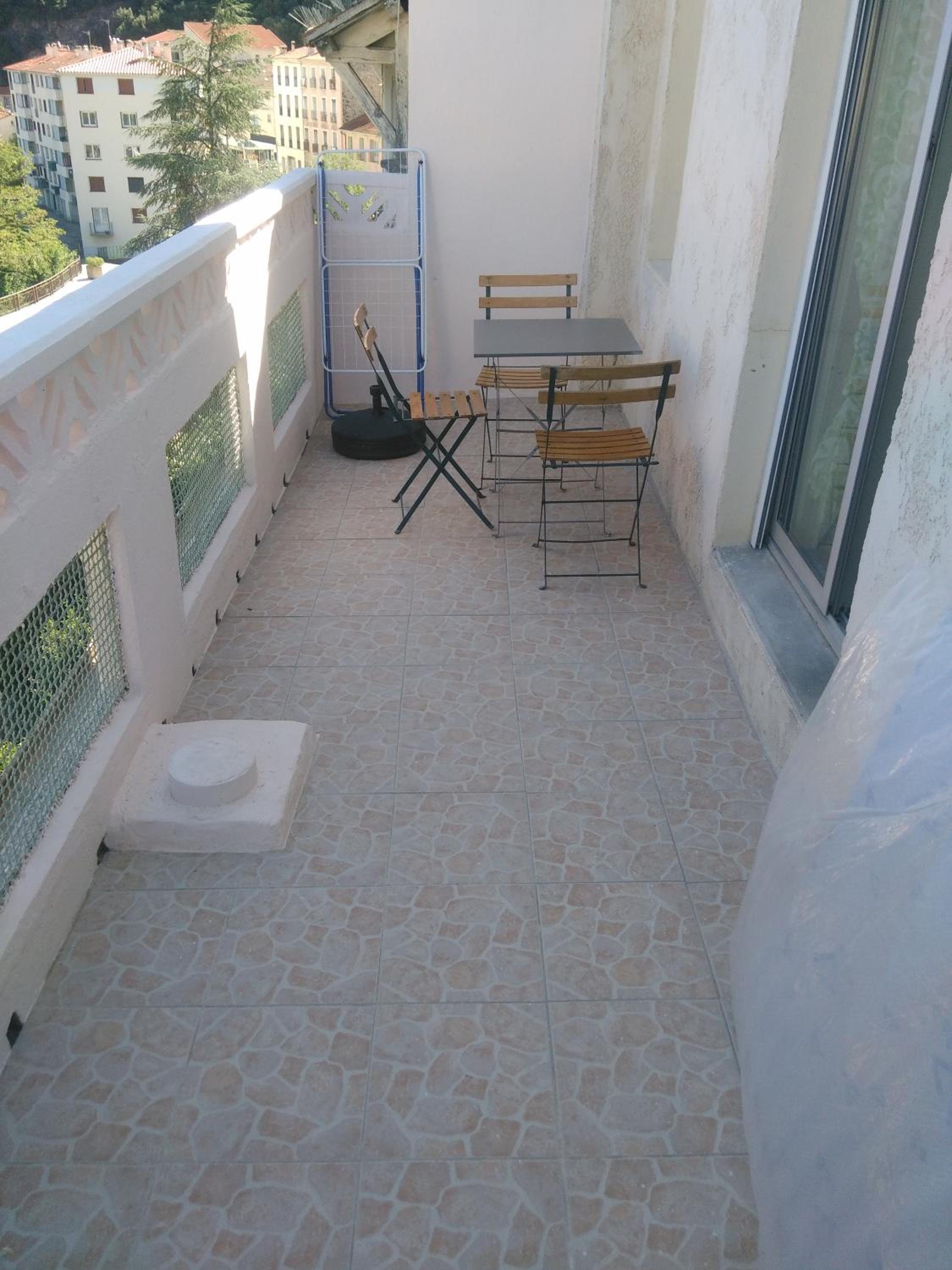 One-Bedroom Apartment - Photo 15
