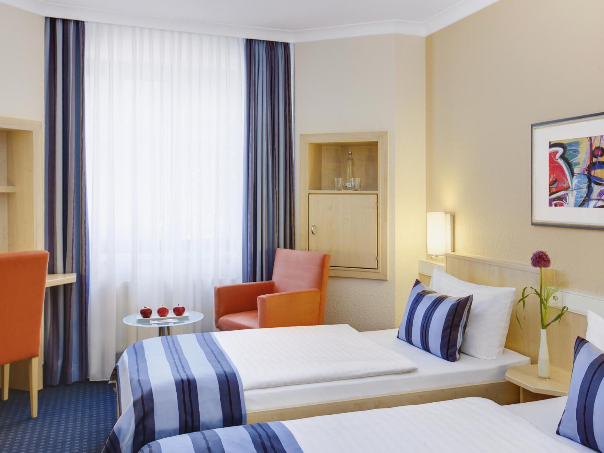 Comfort Twin Room