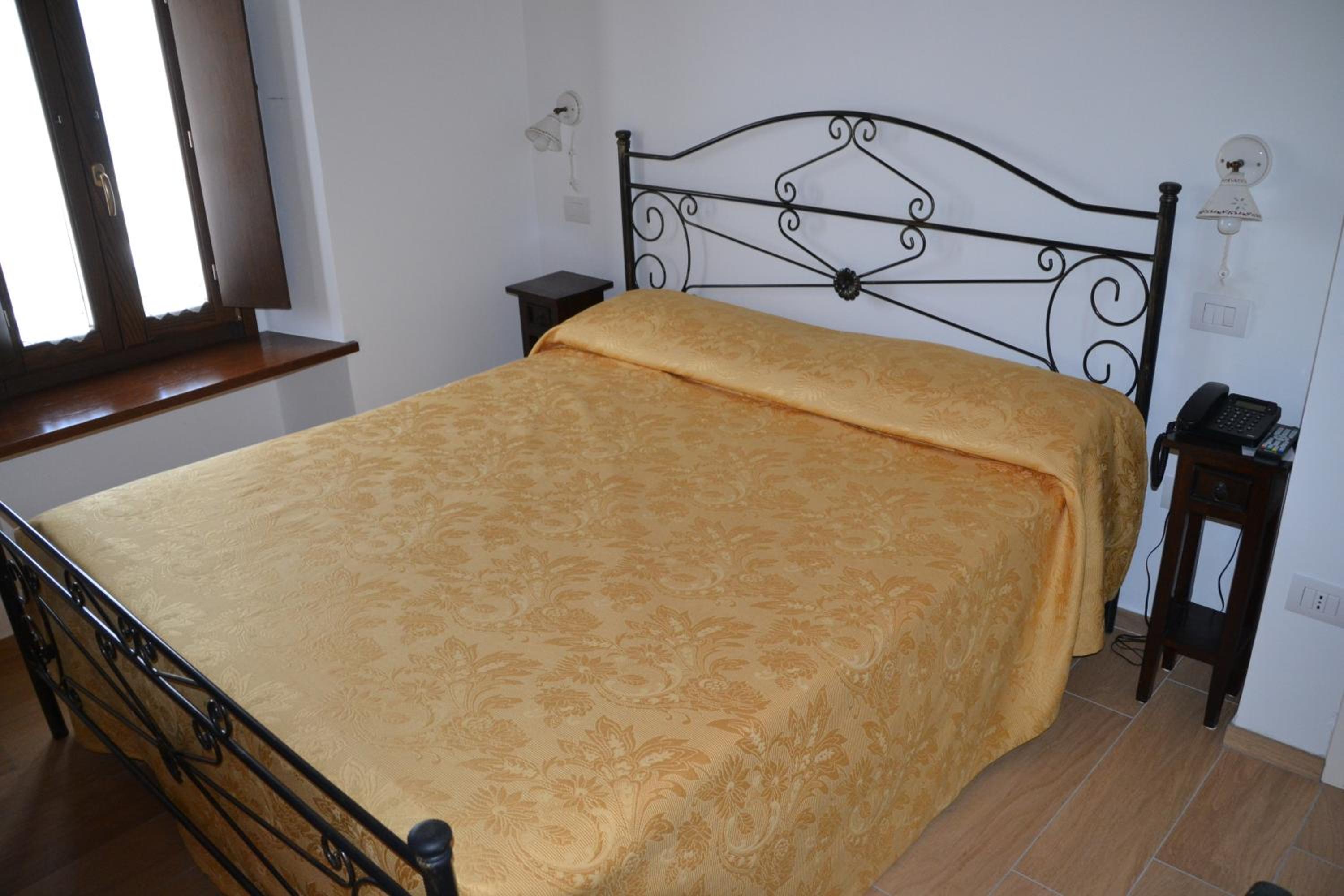 Two-Bedroom Suite photo 3