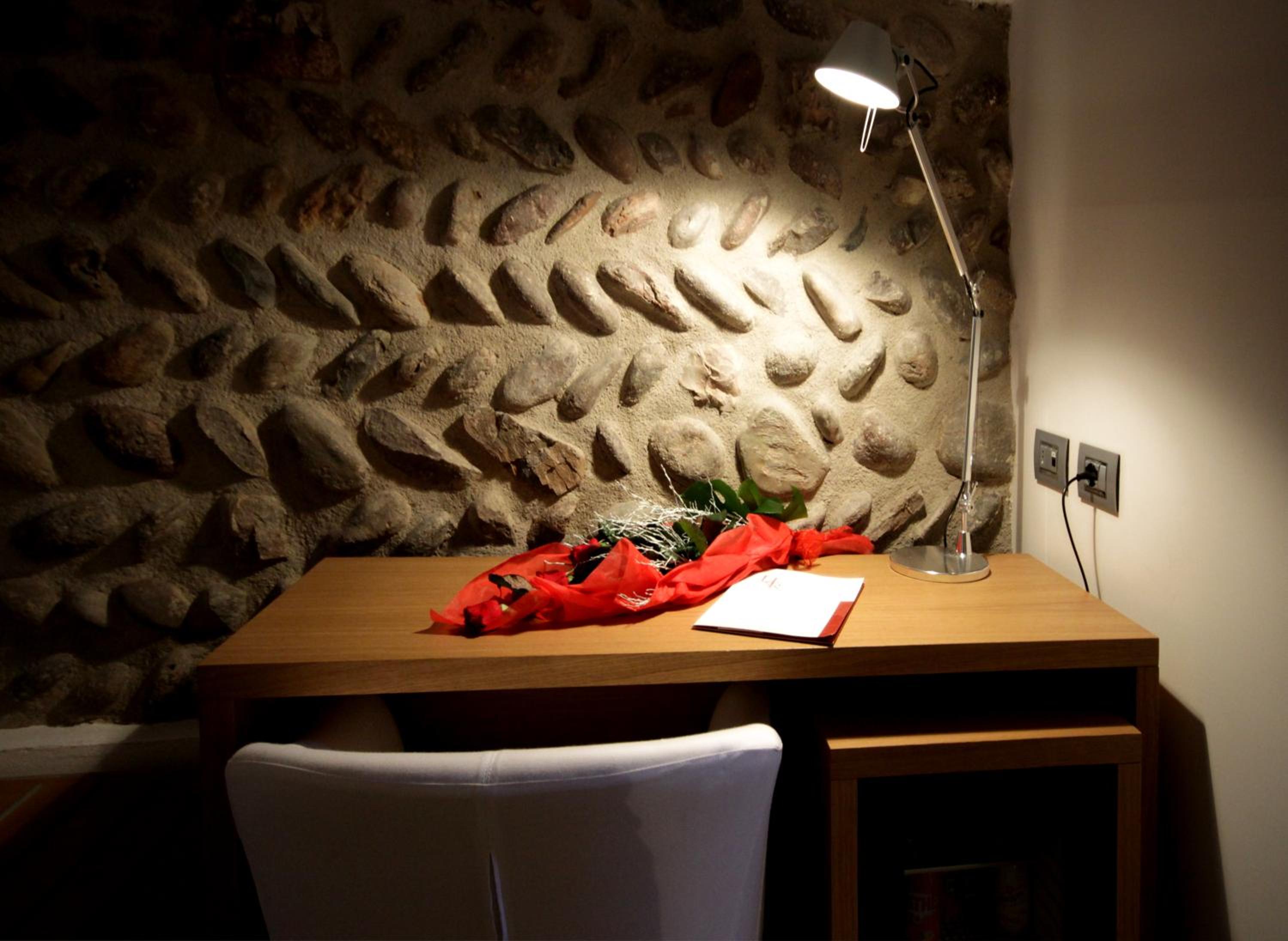 Double Room - Photo 17