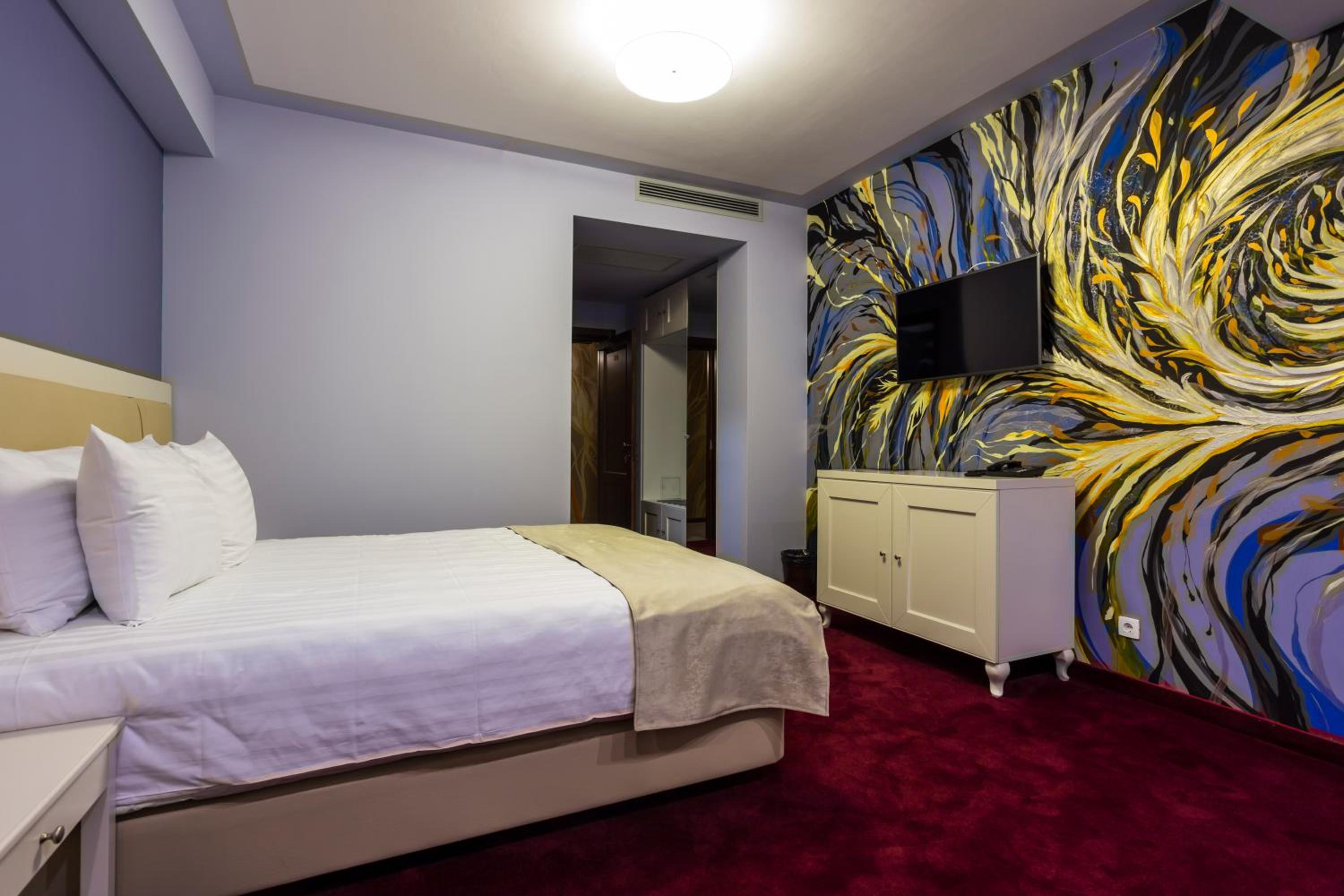 Double Room - Photo 8