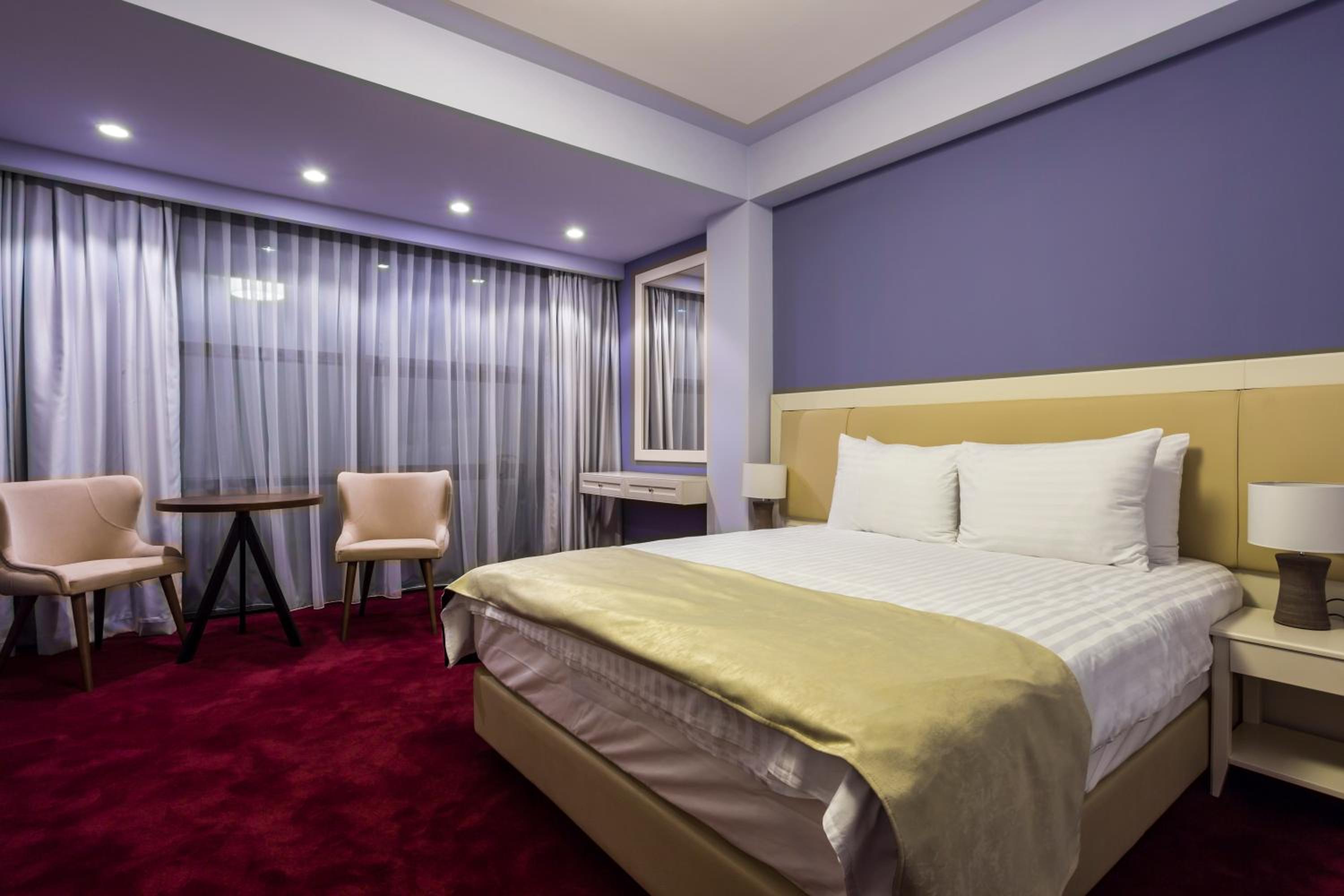 Double Room - Photo 7