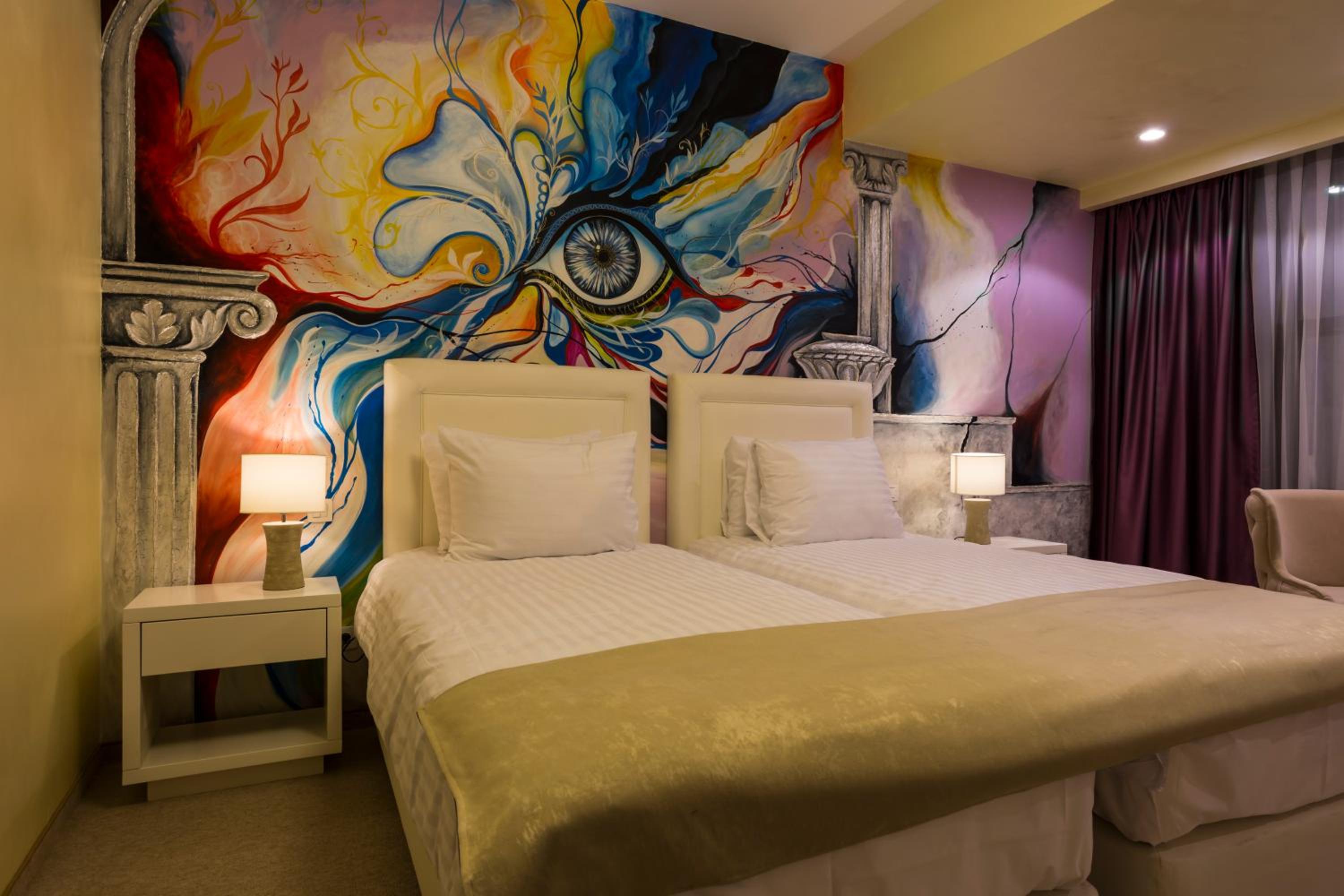 Twin Room - Photo 3