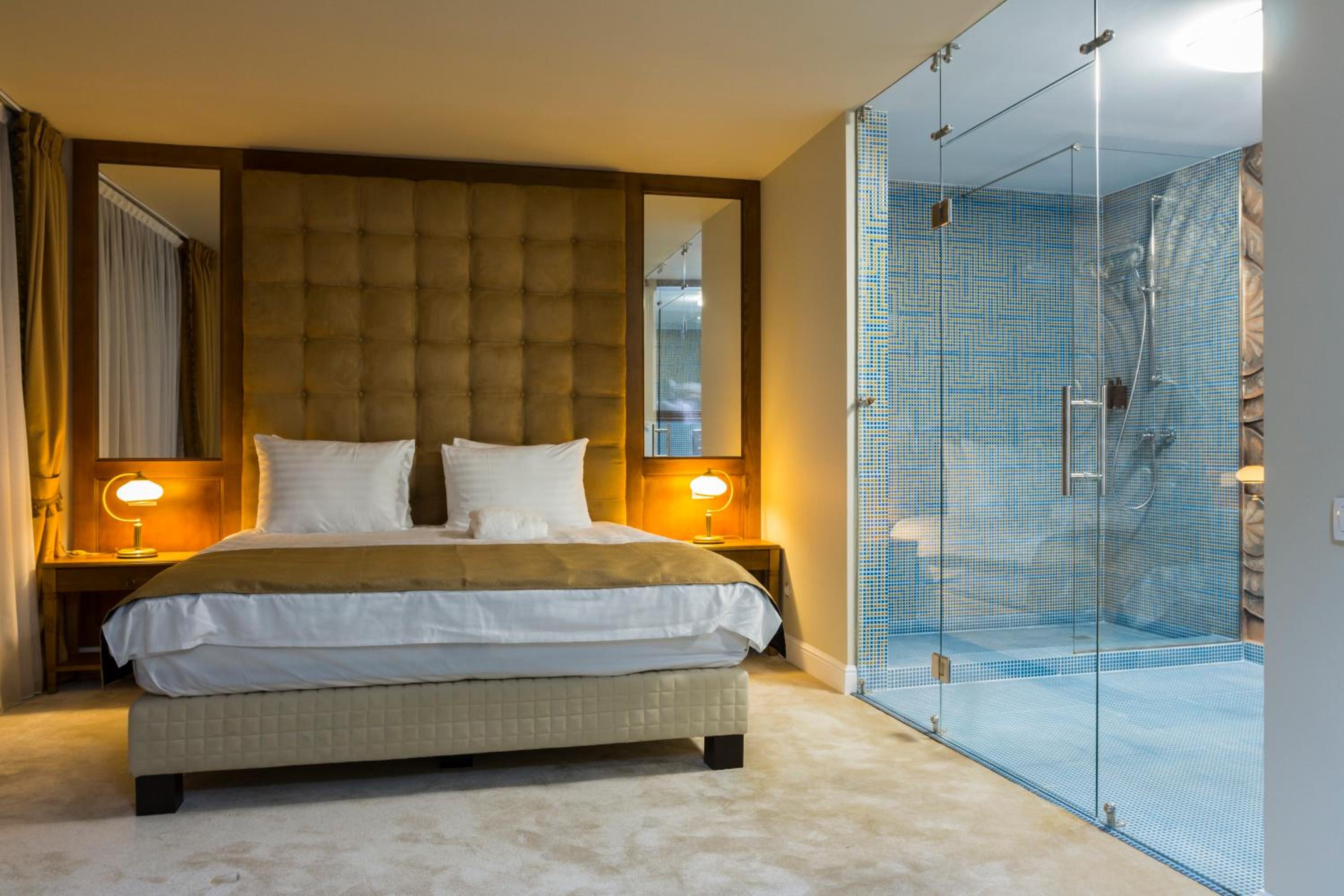 Deluxe Club Double Room - Photo 1