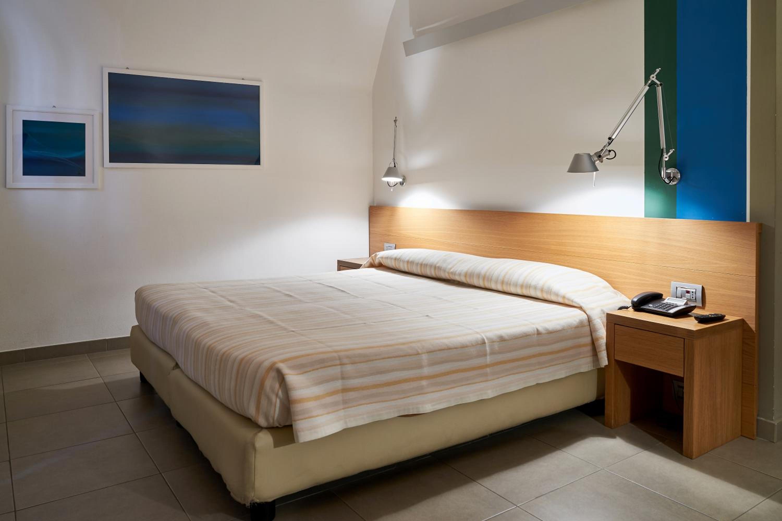 Double Room - Photo 15