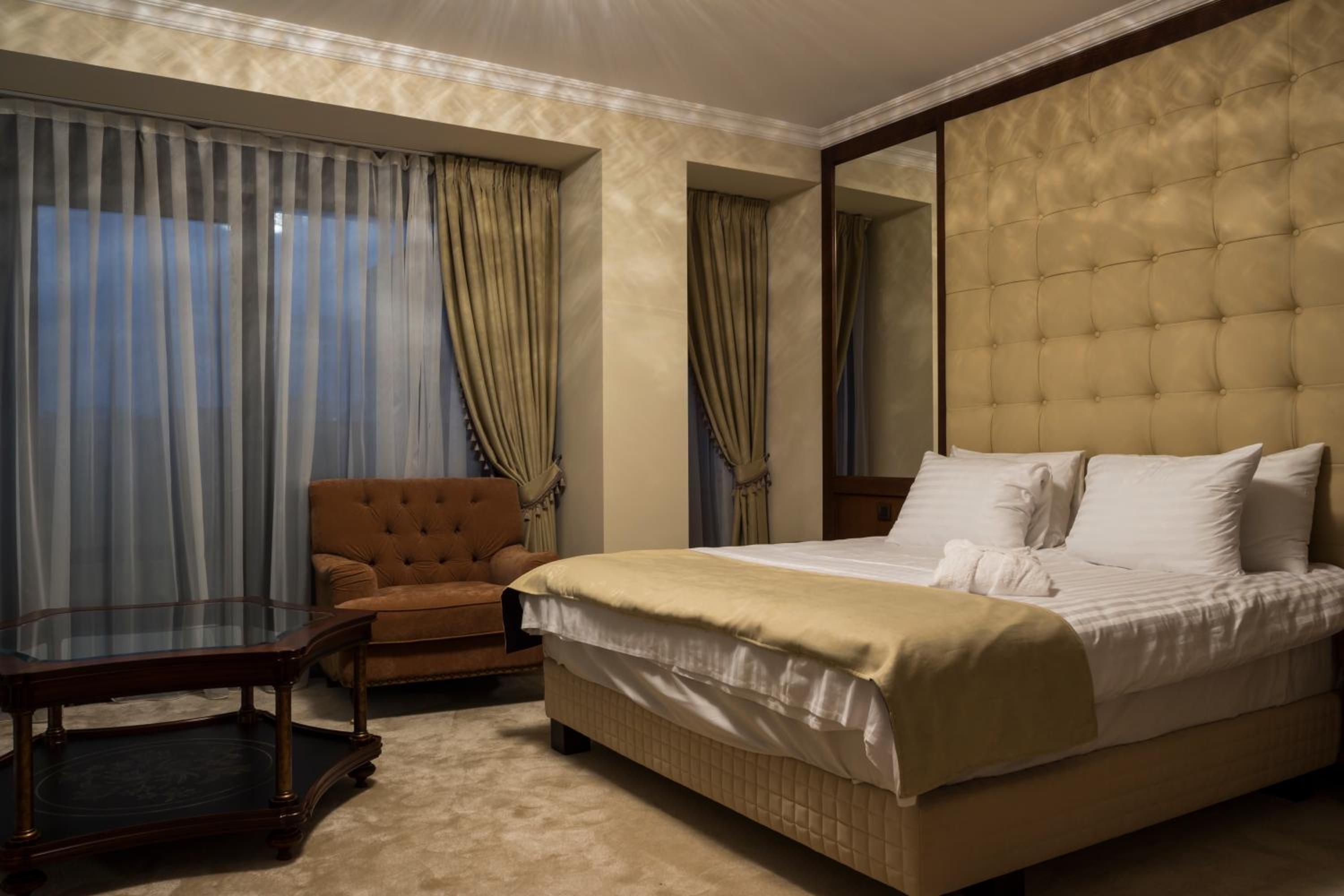 Deluxe Club Double Room - Photo 7