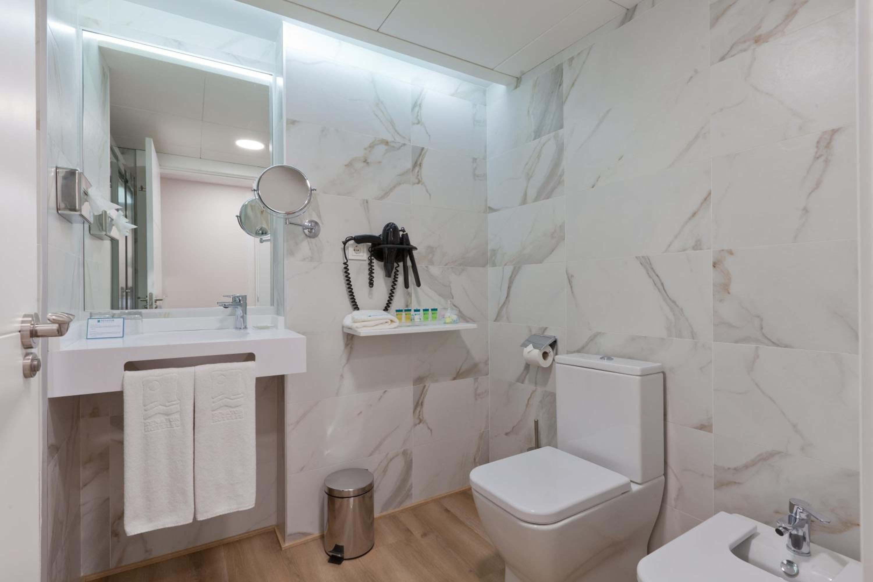 Executive Double Room - Photo 8