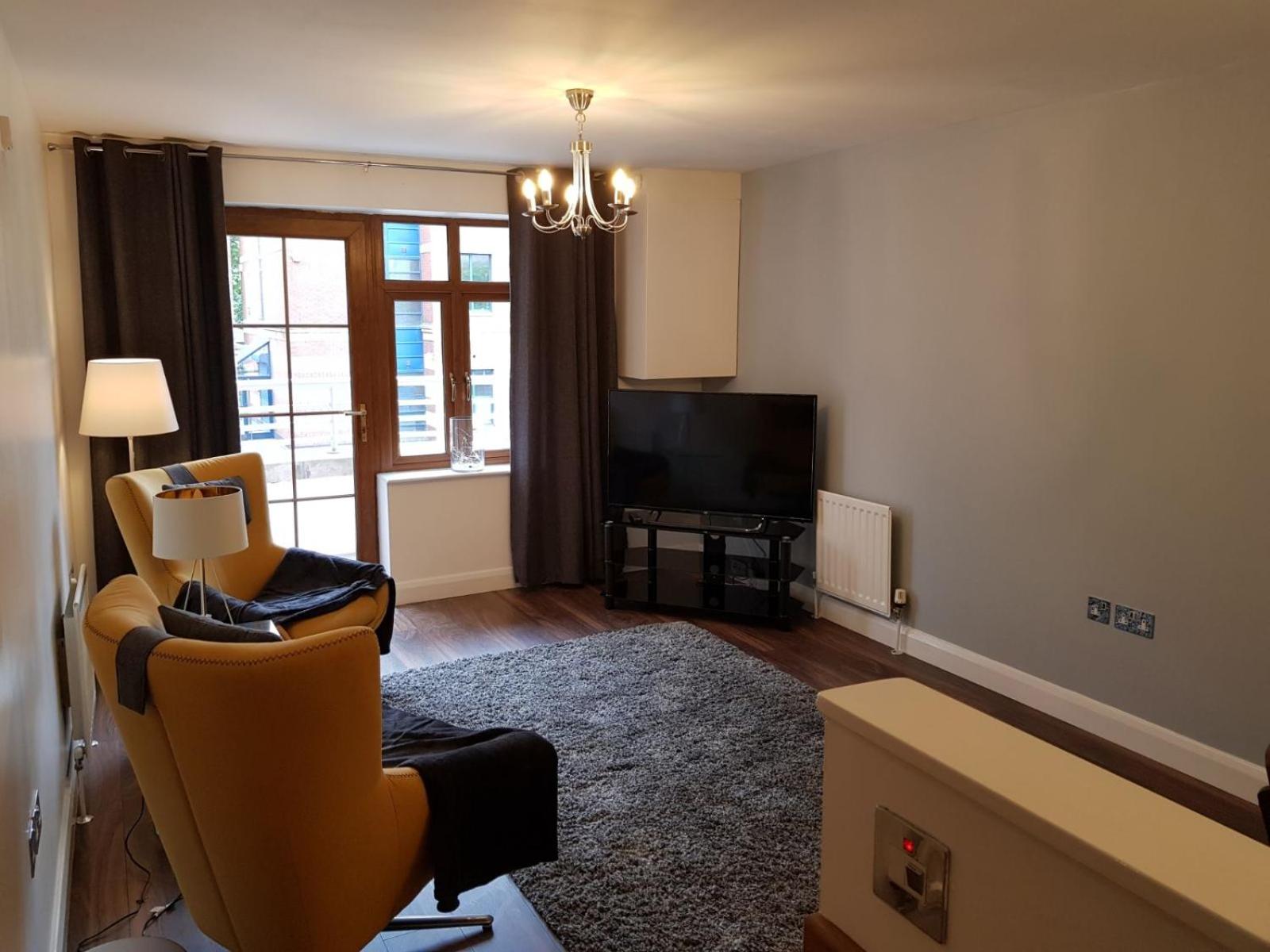 Apartment with Balcony - Photo 1