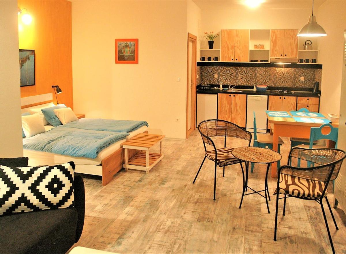 Studio Apartment with Sea View - Photo 11