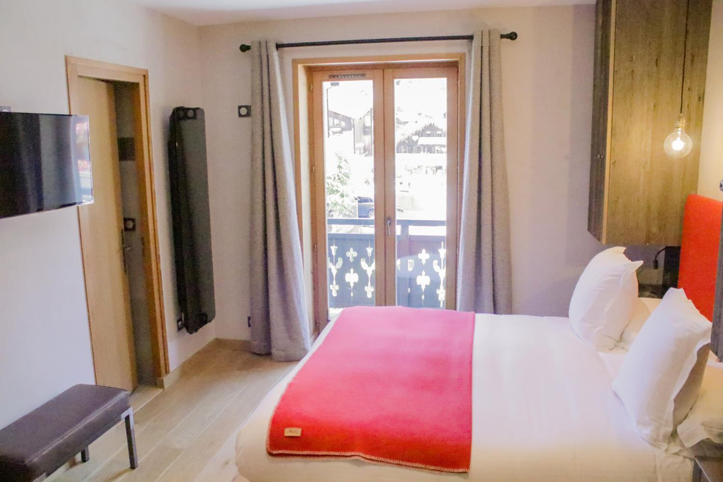  Superior Quadruple Room (2 Adults + 2 Children) - Photo 2