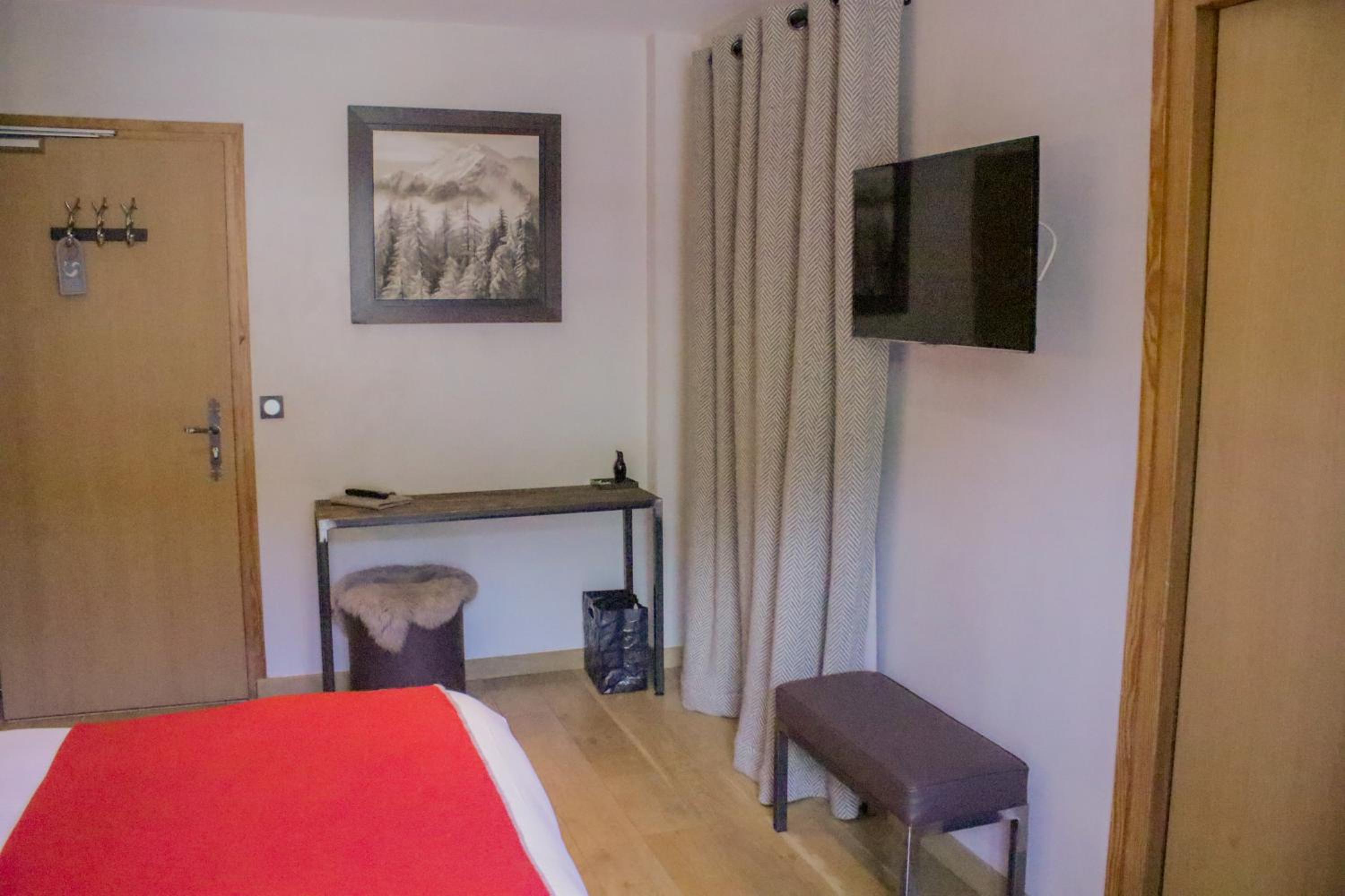  Superior Quadruple Room (2 Adults + 2 Children) - Photo 4