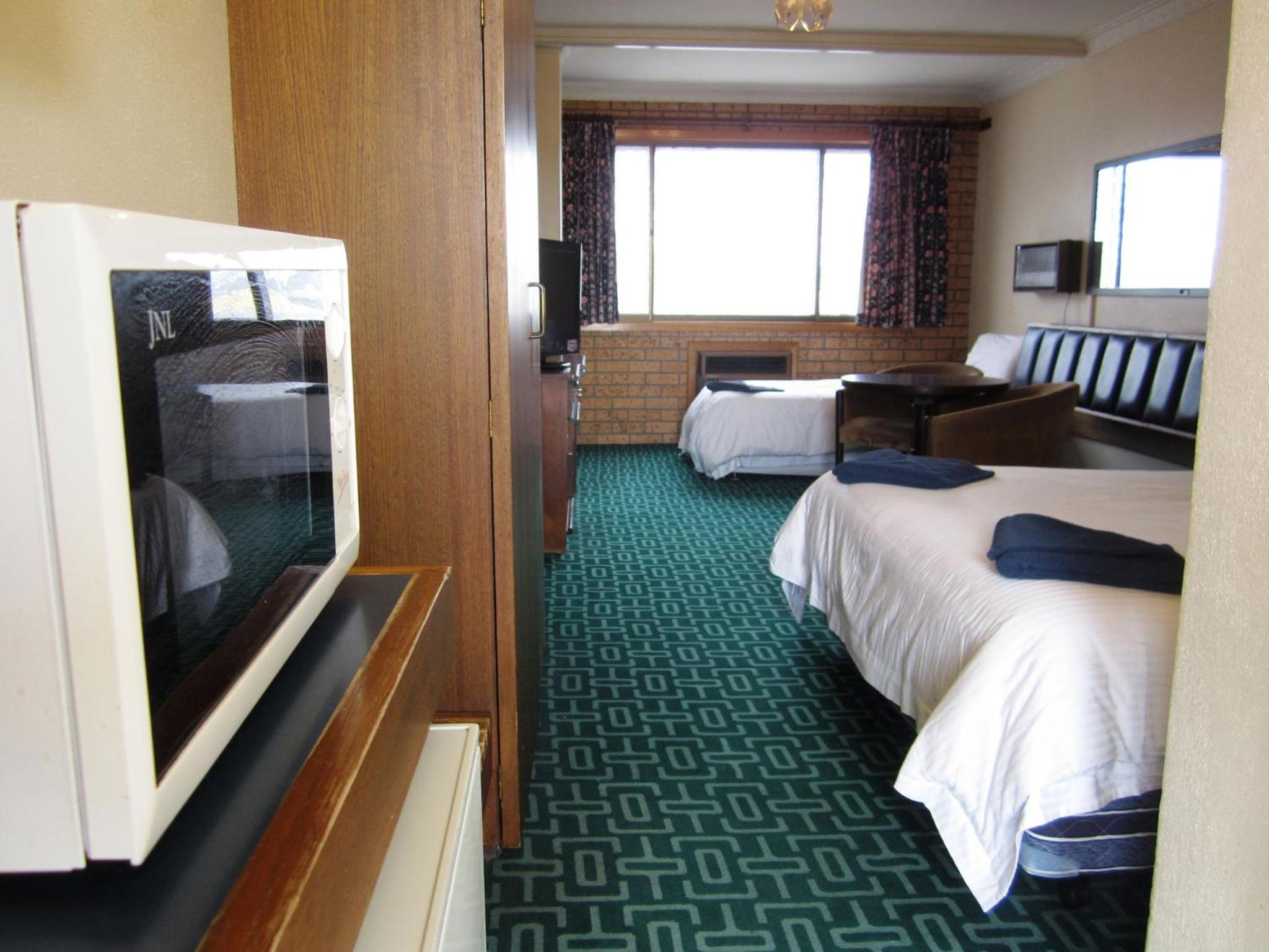 Standard Double or Twin Room photo 3