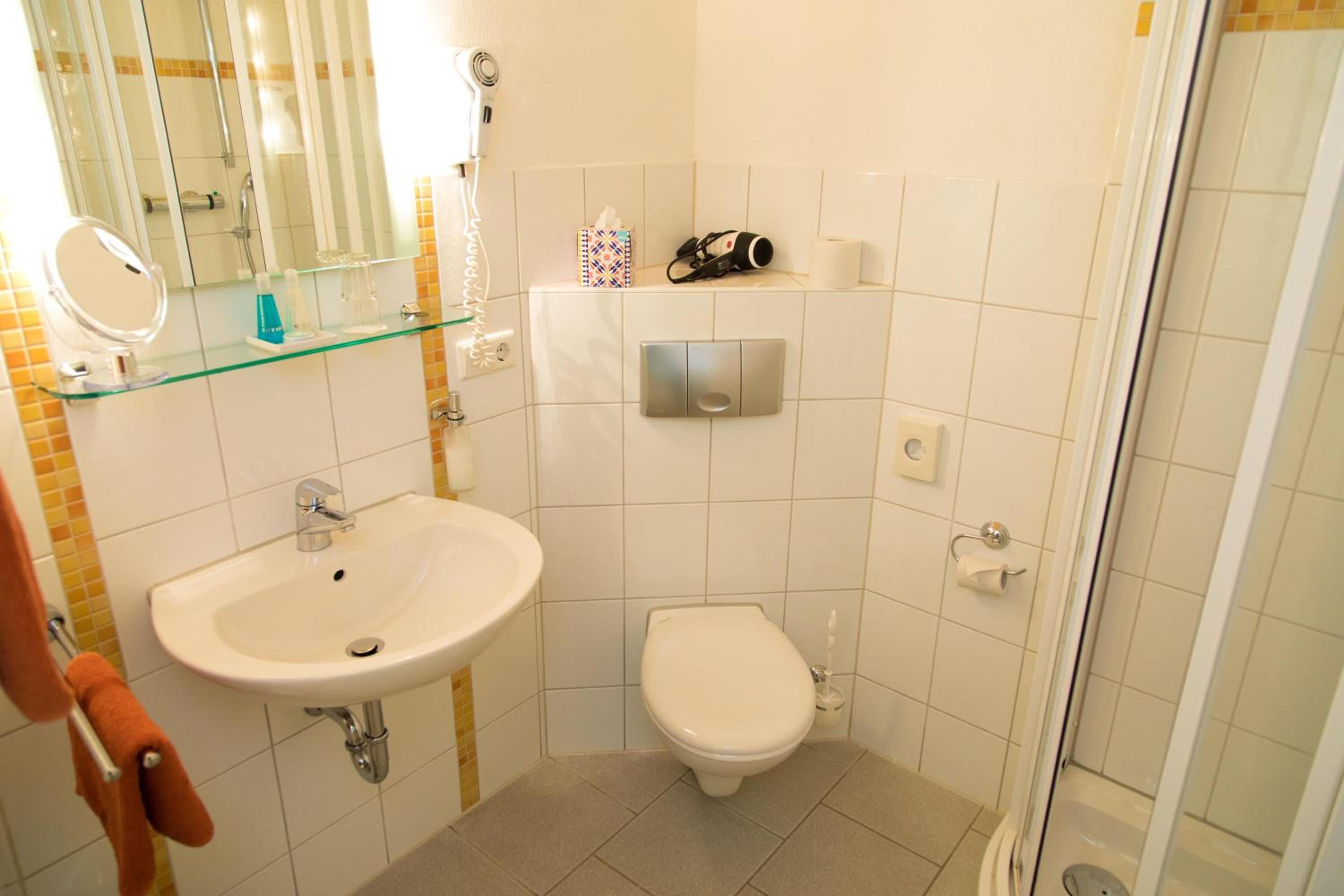 Double Room - Photo 6