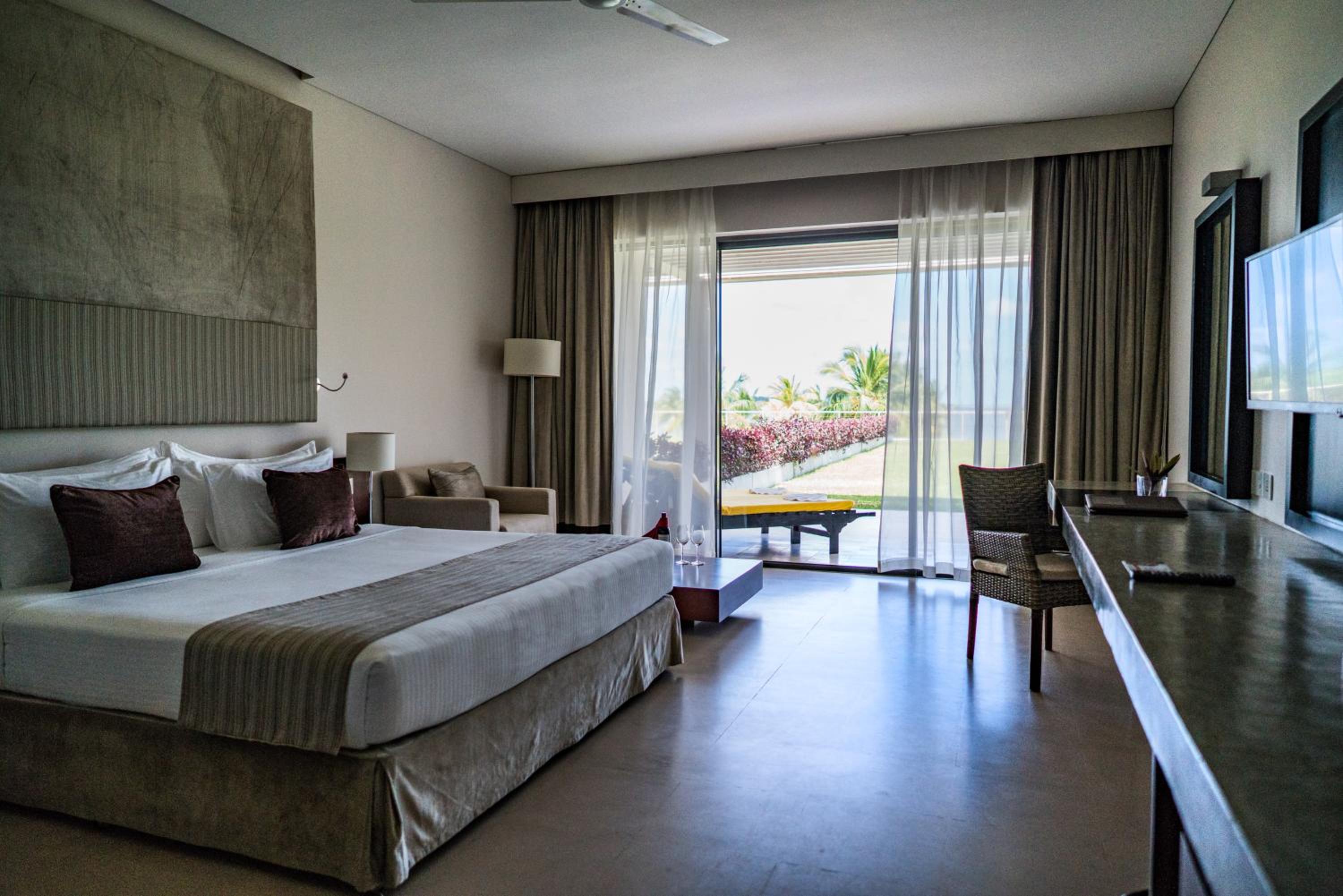 Executive Suite - Photo 1
