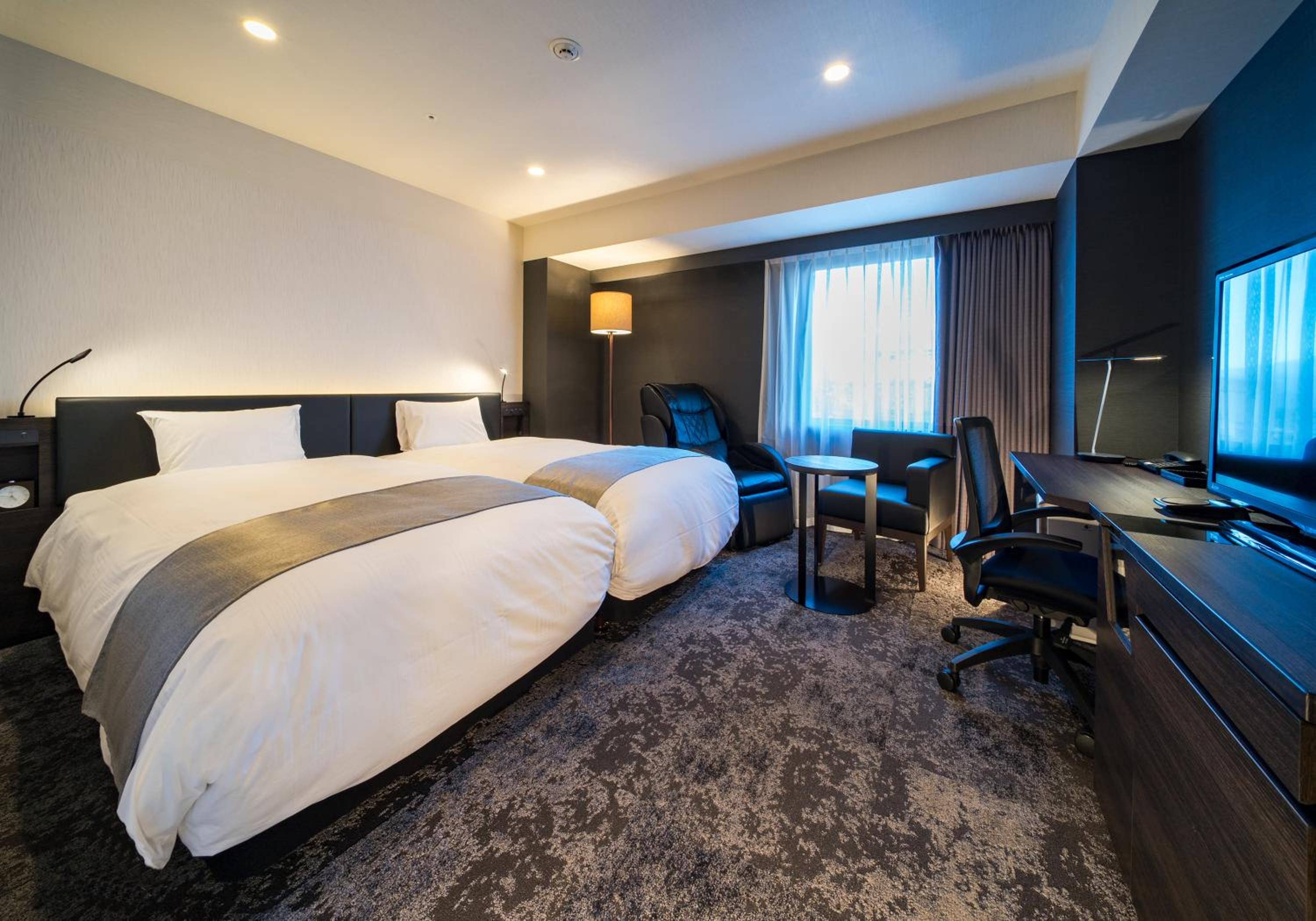 Grand Deluxe Twin Room - Non-Smoking
