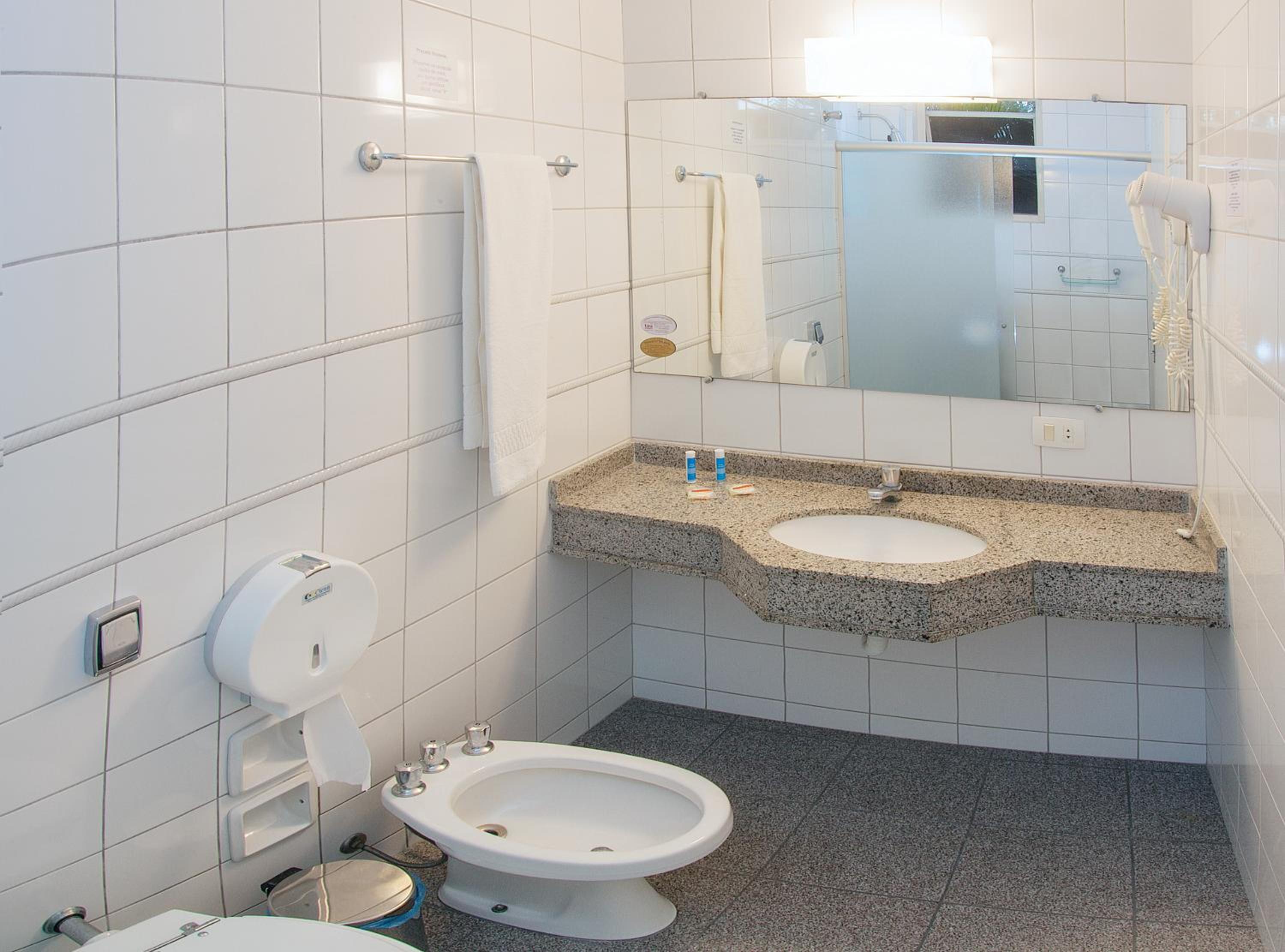 Superior Triple Room with 3 Single Beds - Photo 4