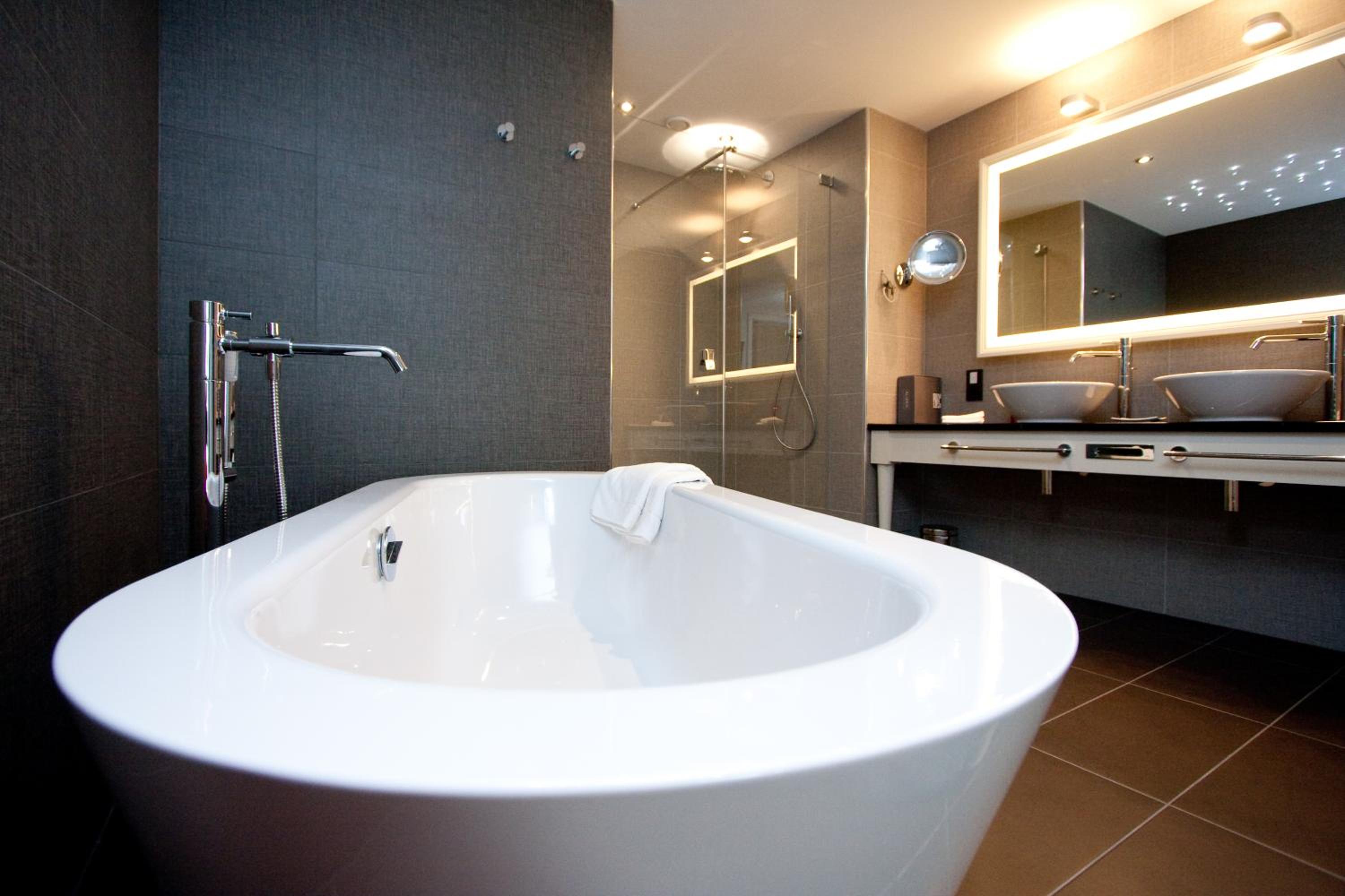 Duplex Suite - Photo 12