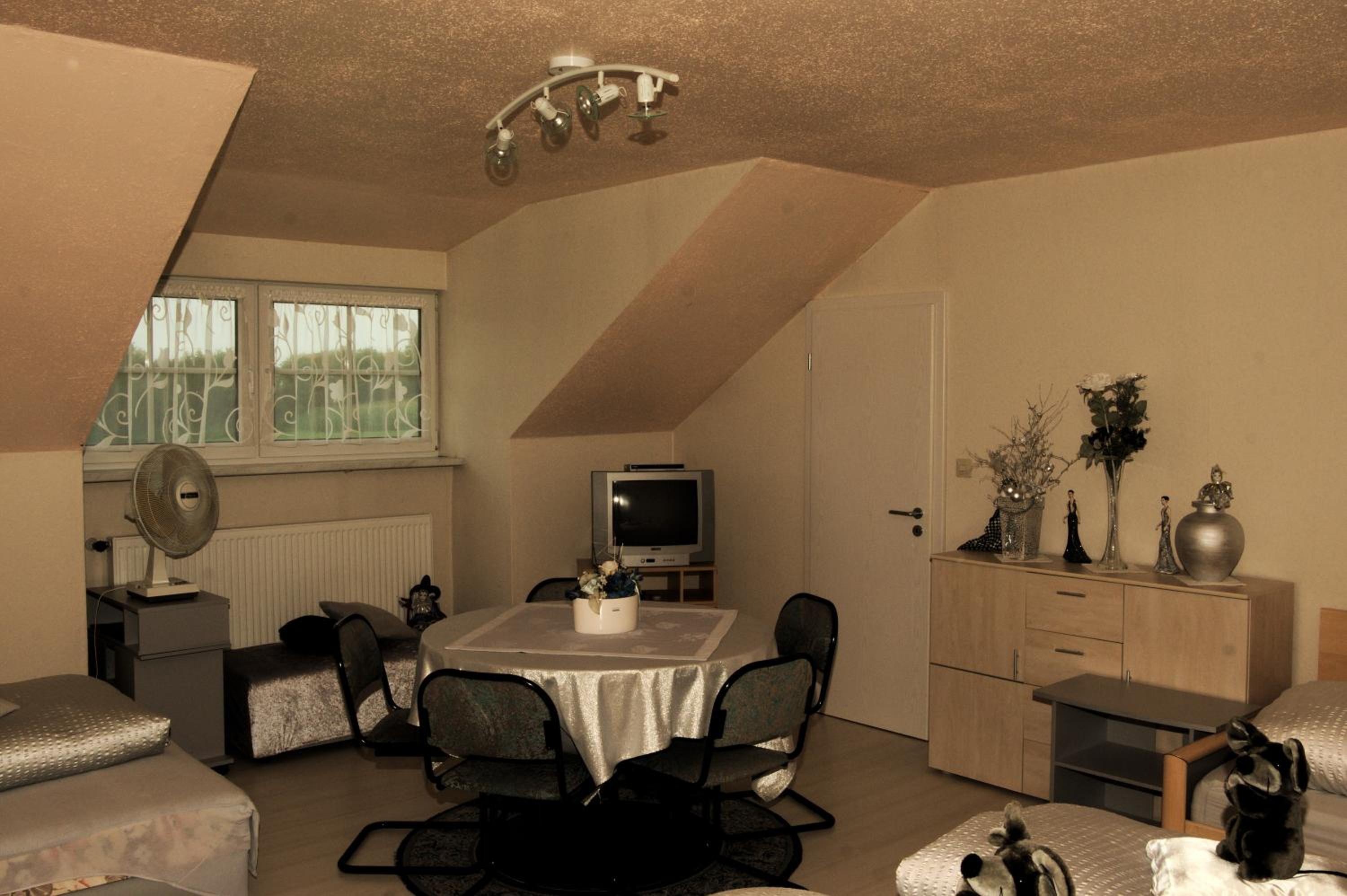 Standard Quadruple Room - Photo 4