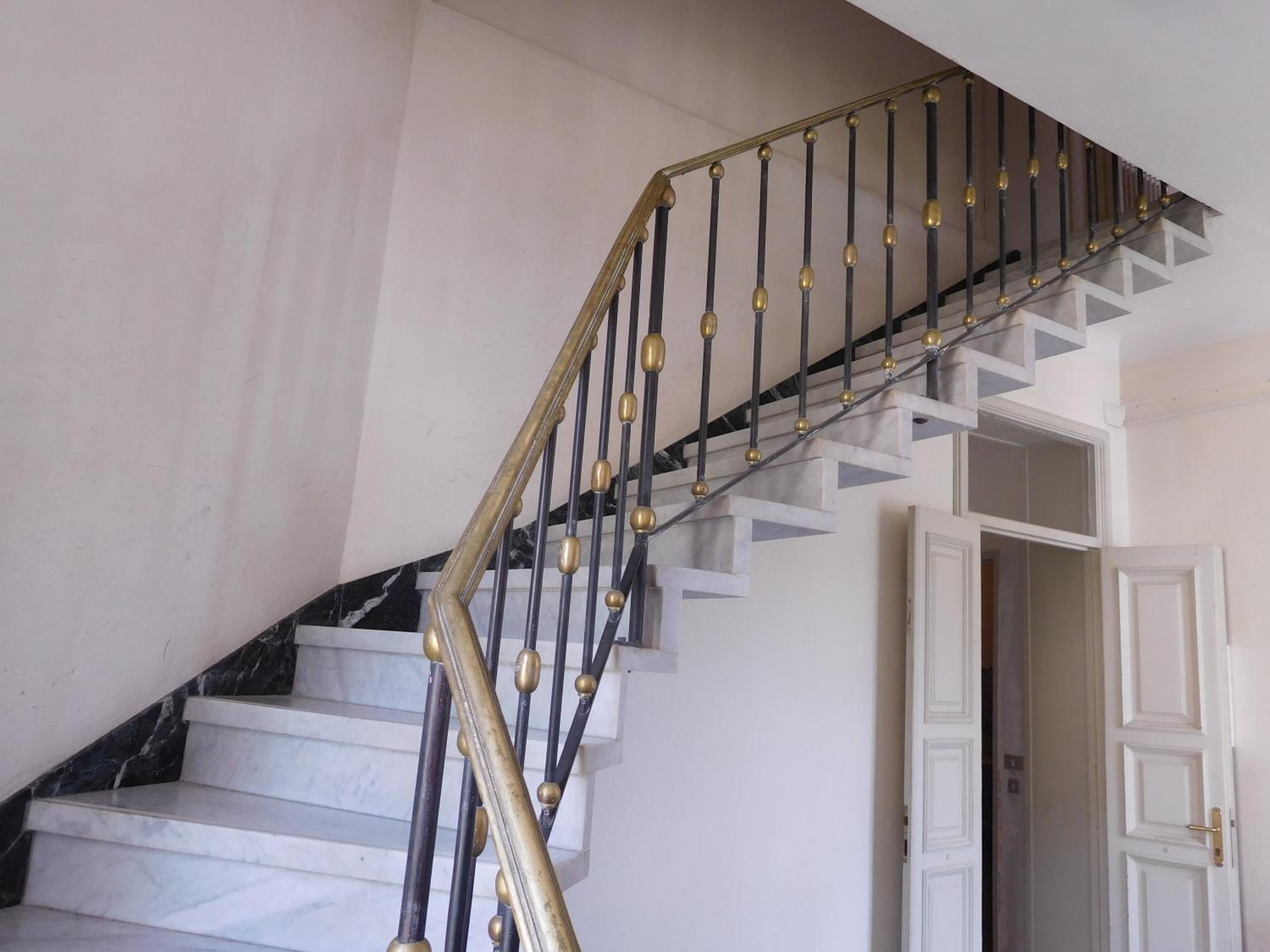 Family Room with Balcony - Photo 3