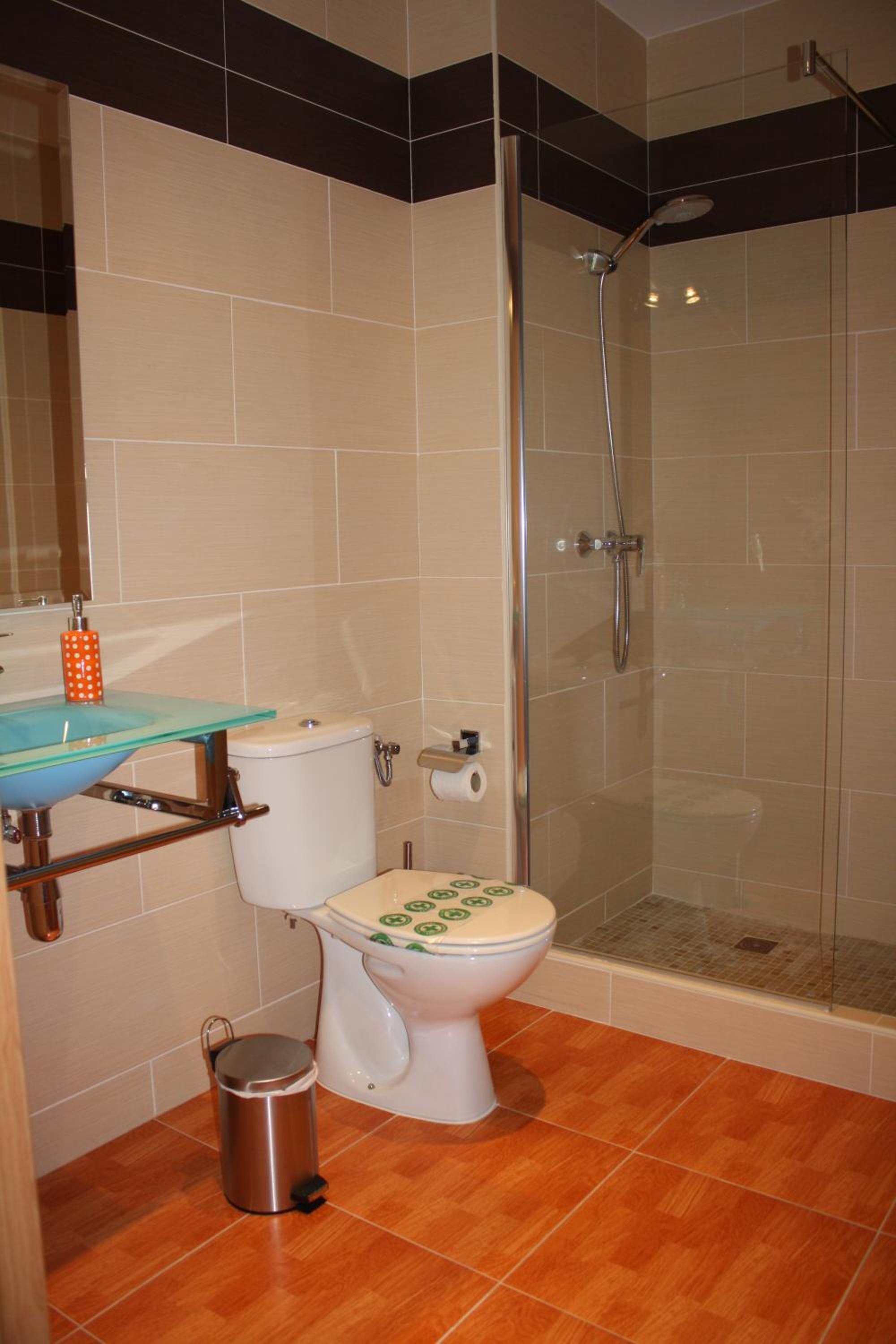 Two-Bedroom Apartment (4 People) photo 2