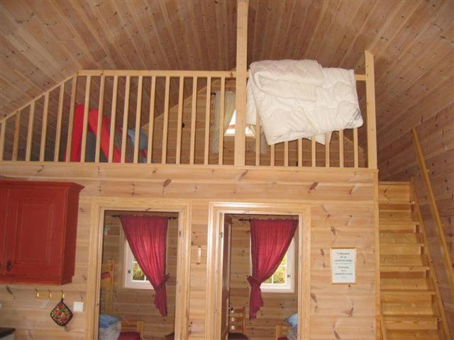 Two-Bedroom Cottage (6 Adults) - Photo 8