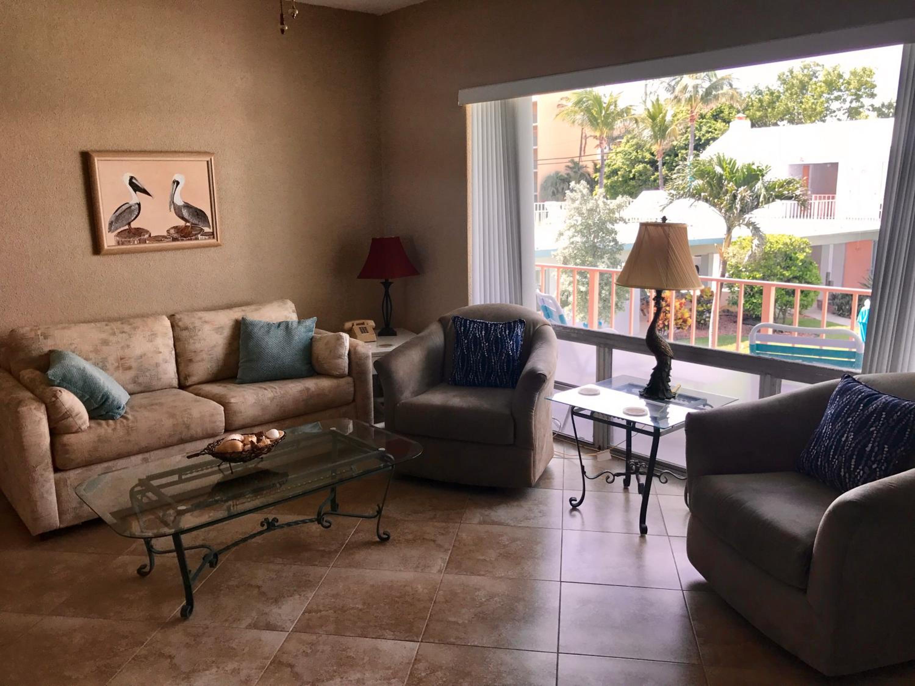 Apartment with Balcony 204