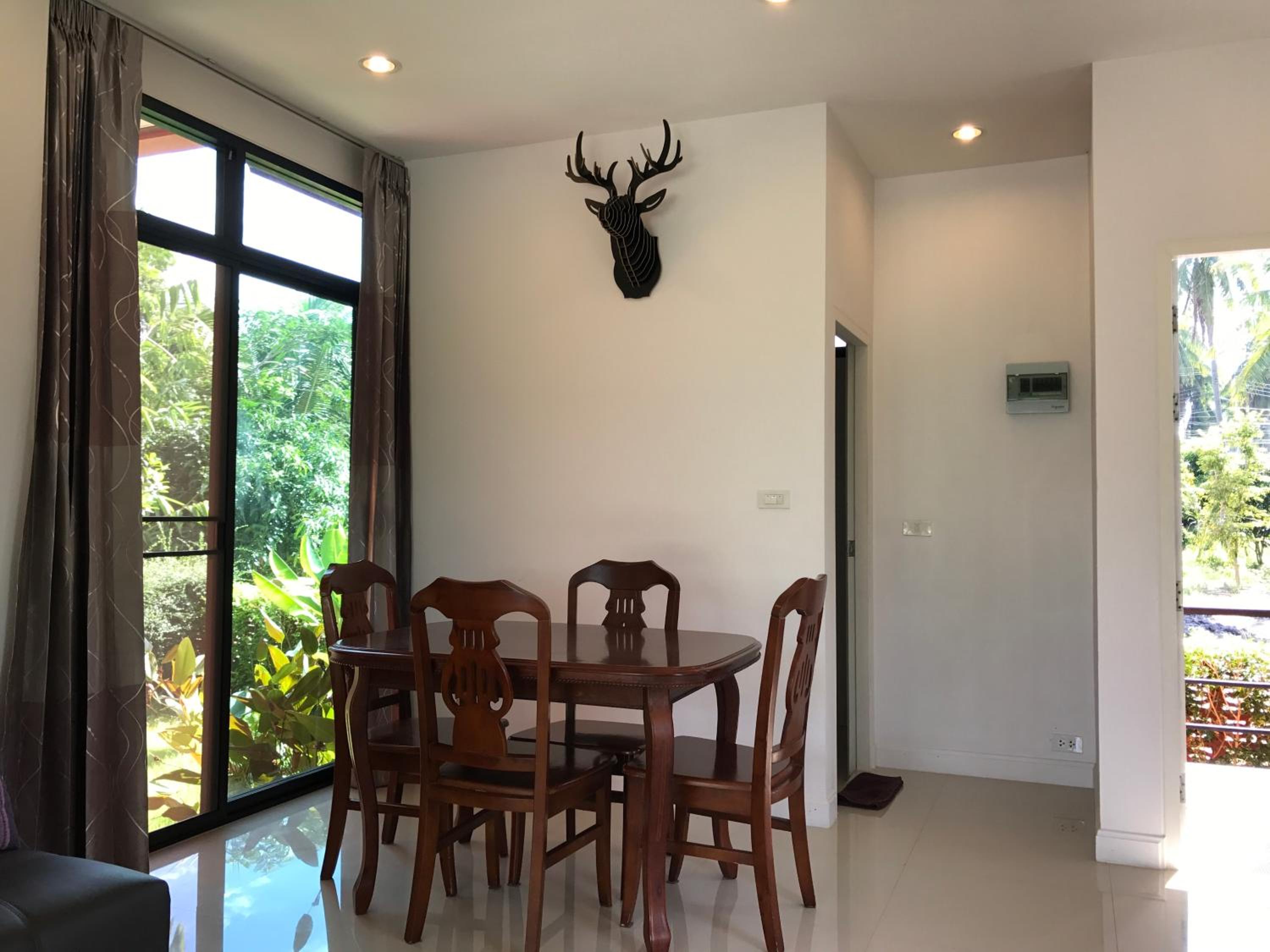 Villa with Garden View - Photo 8