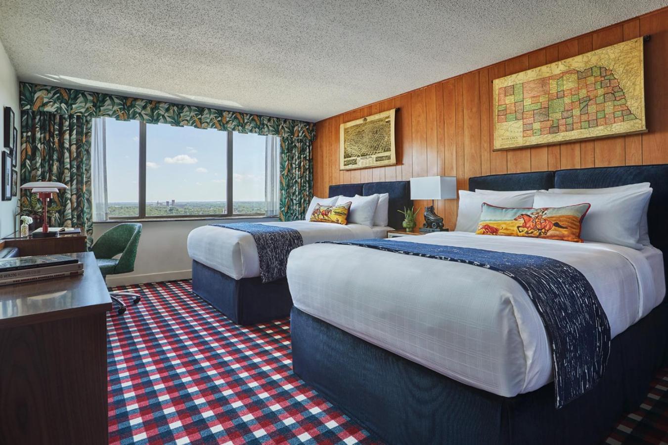 Graduate Queen Room with Two Queen Beds and Capitol View - Photo 2