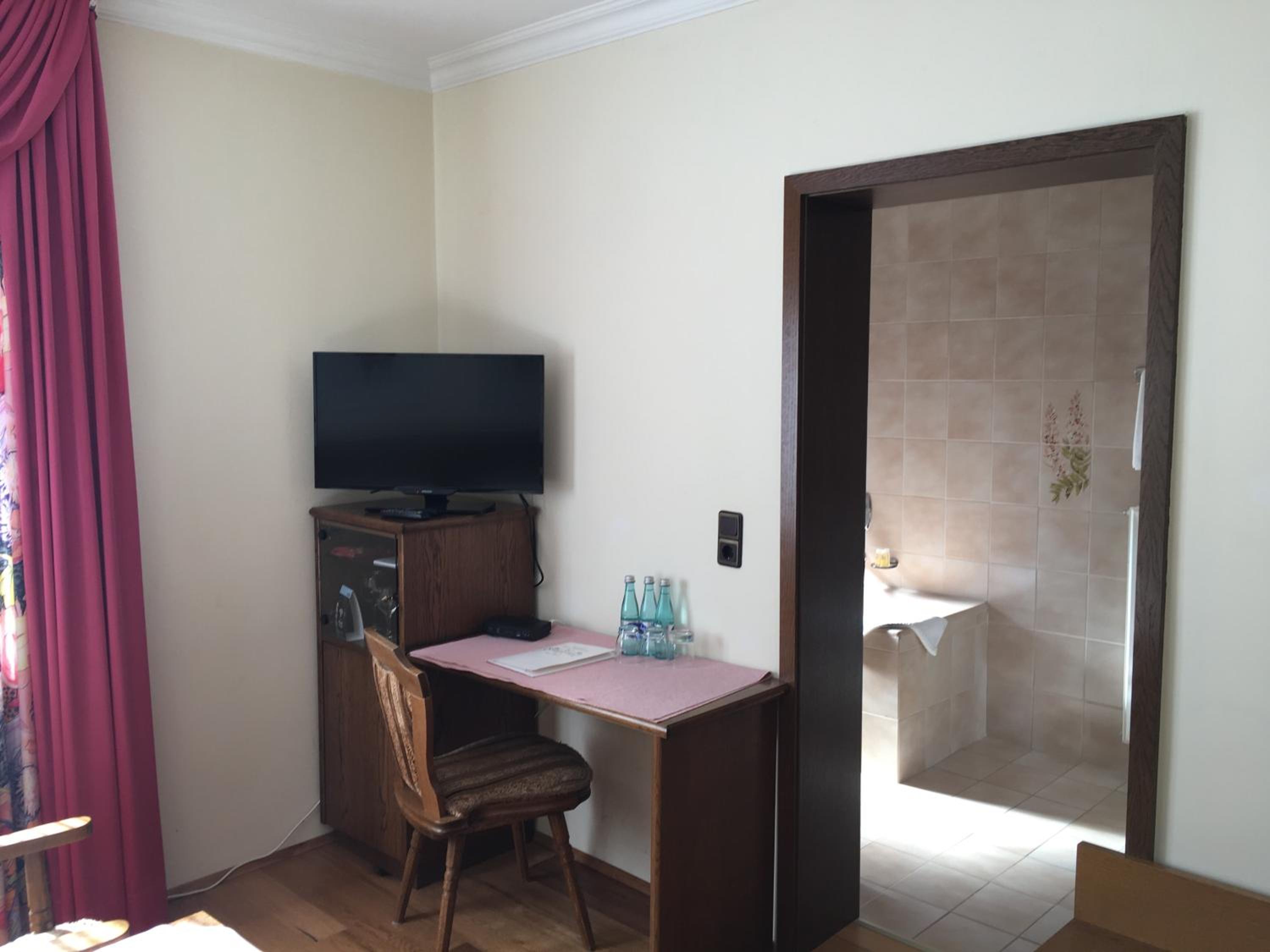 Classic Quadruple Room - Photo 4
