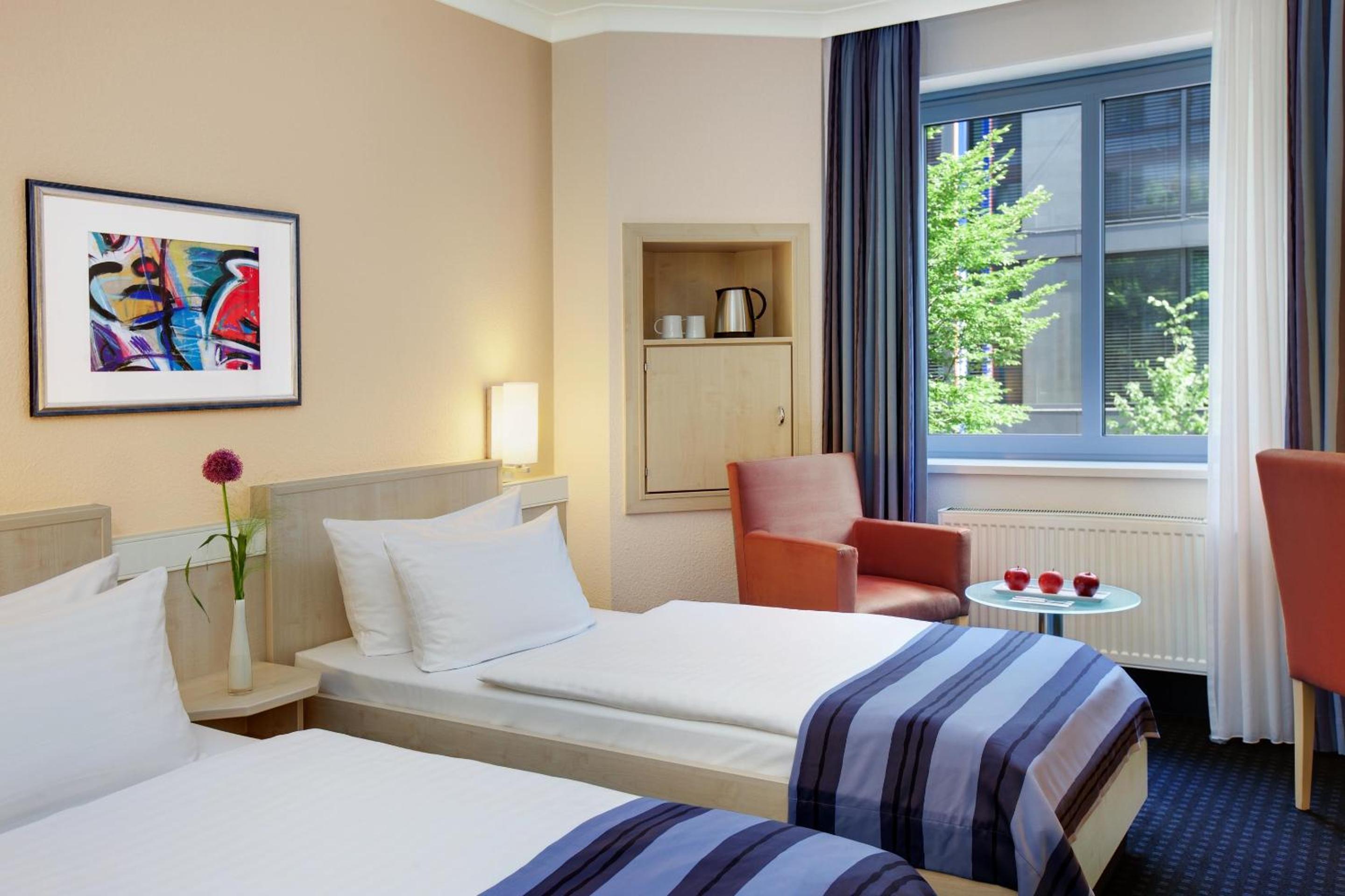 Comfort Twin Room