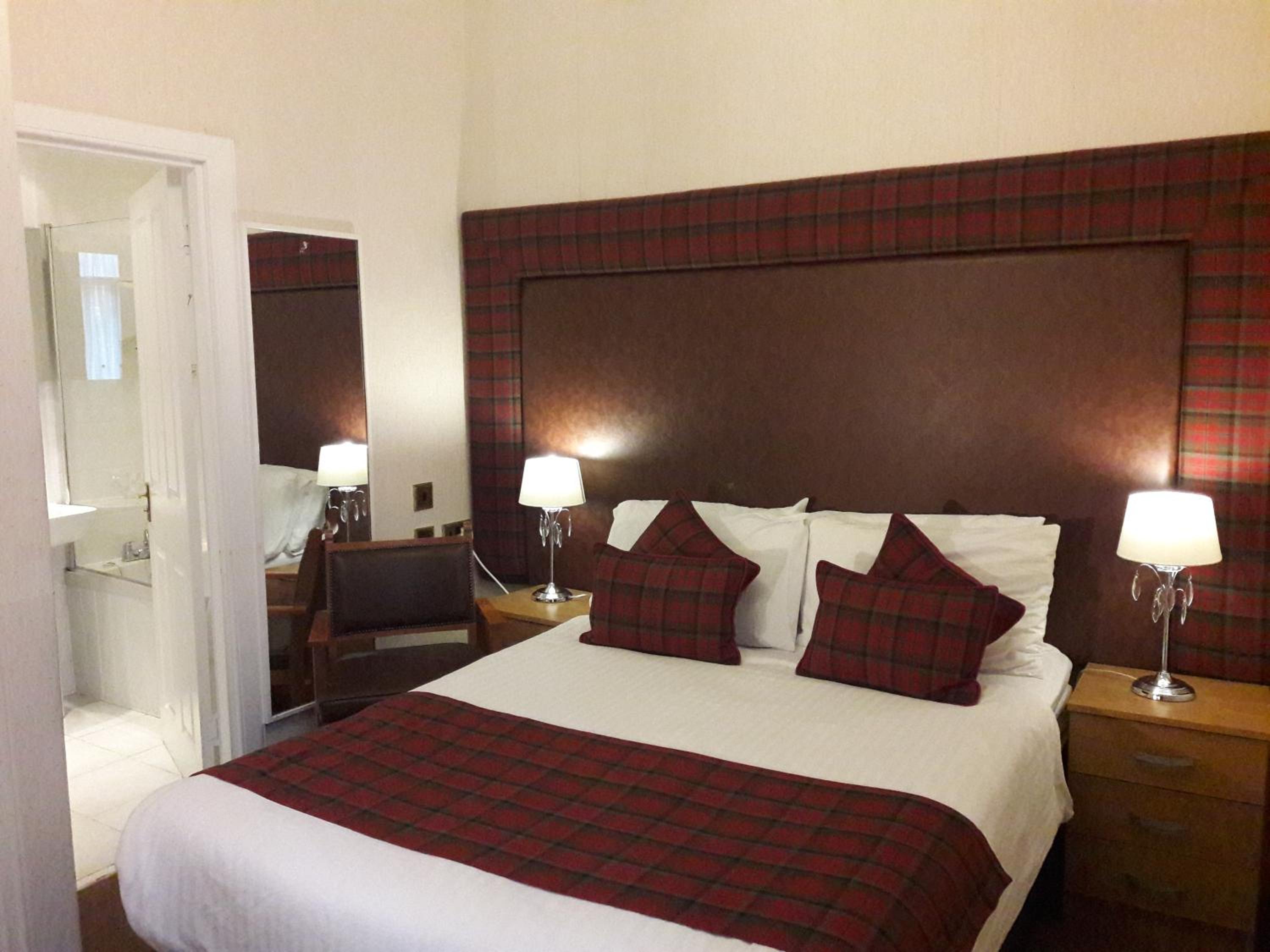 Budget Double Room photo 3
