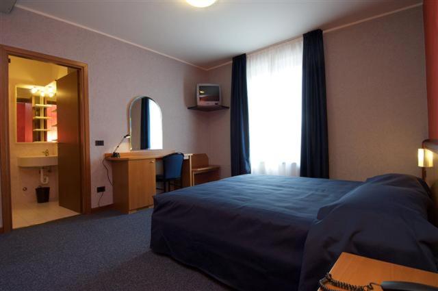 Double Room (1 Adult) photo 2