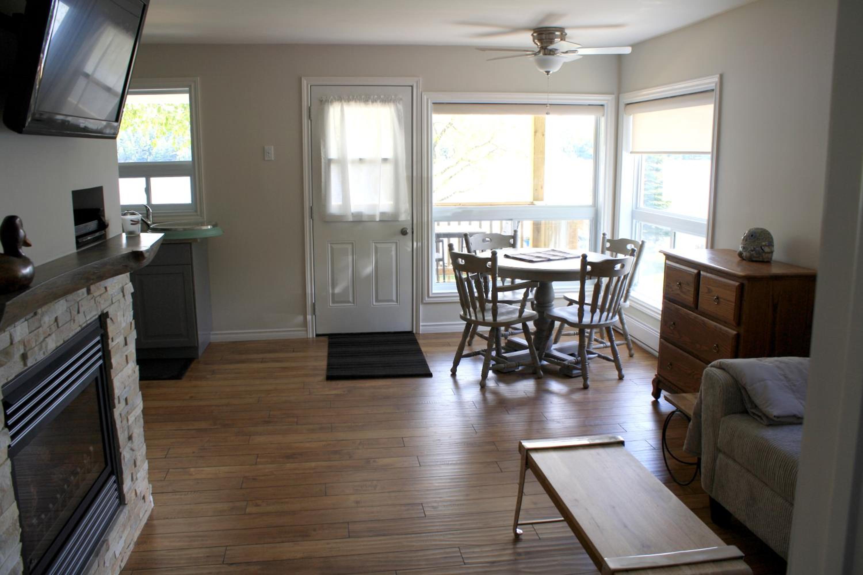 Lakefront One Bedroom Cottage with Fireplace
