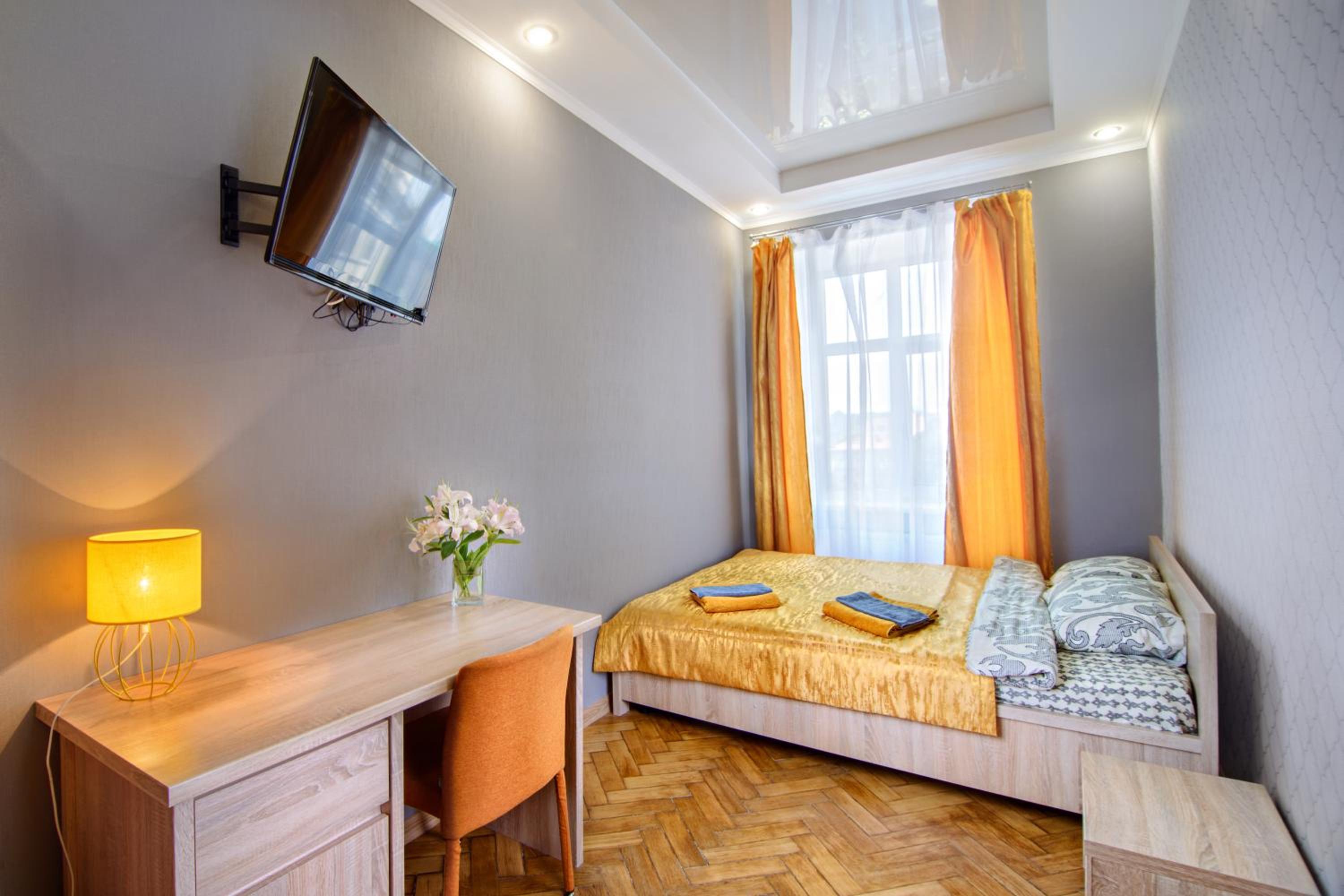 Double Room with Shared Bathroom photo 1
