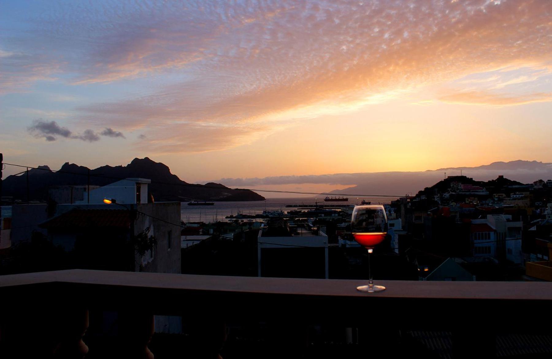 Double Room with Balcony and Sea View photo 3