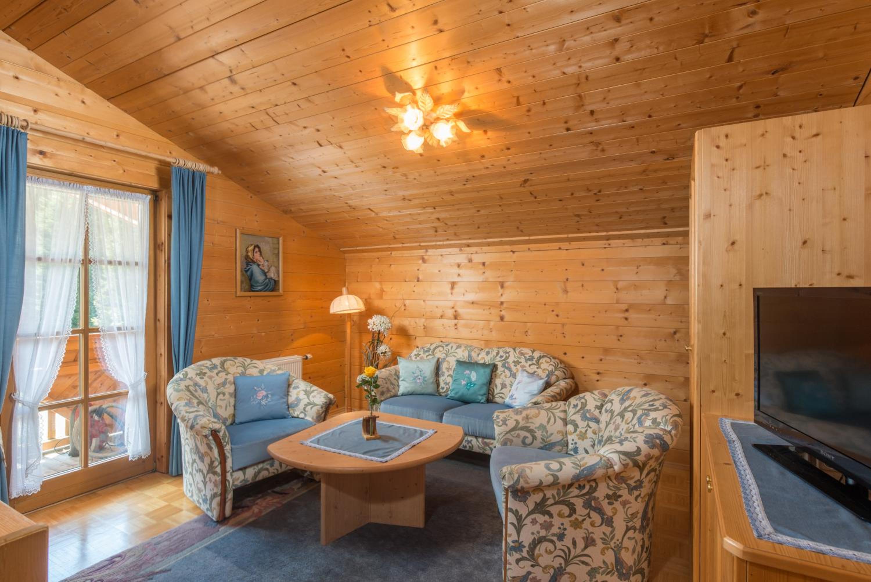 Two-Bedroom Apartment with Balcony photo 1