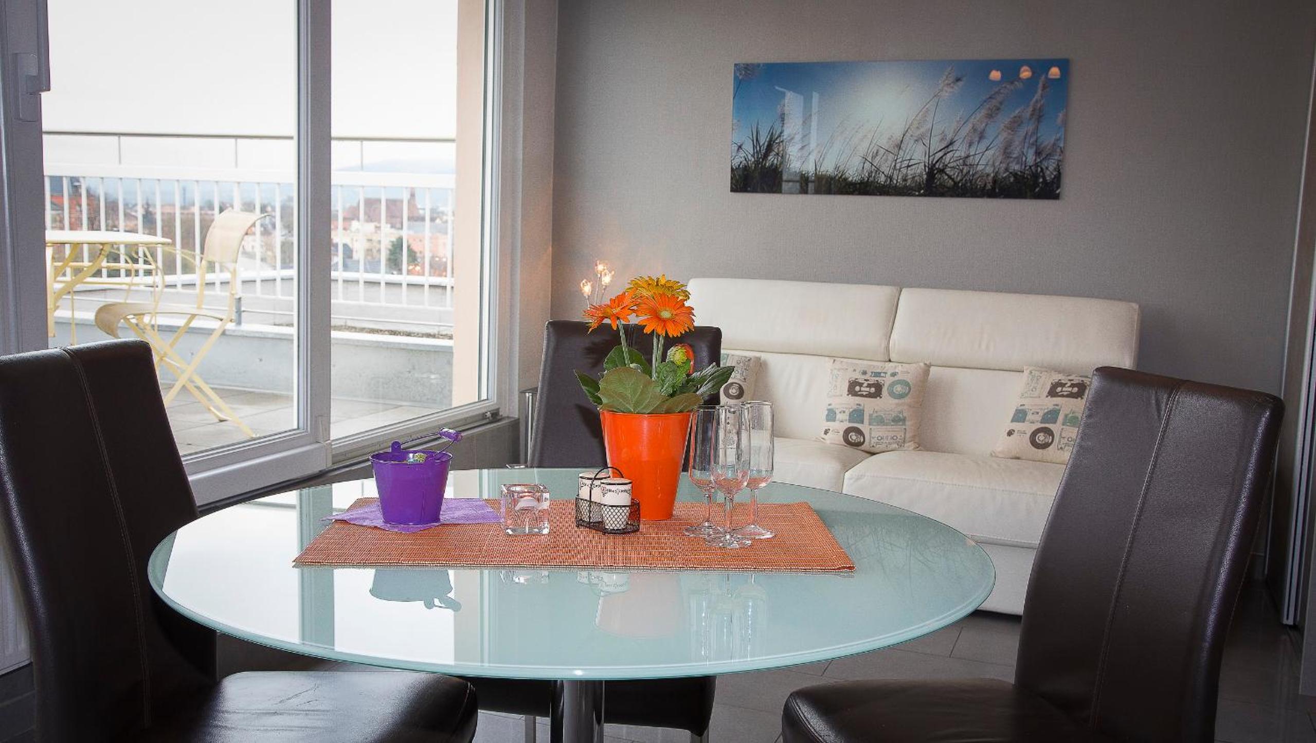 Apartment with Mountain View - Photo 18