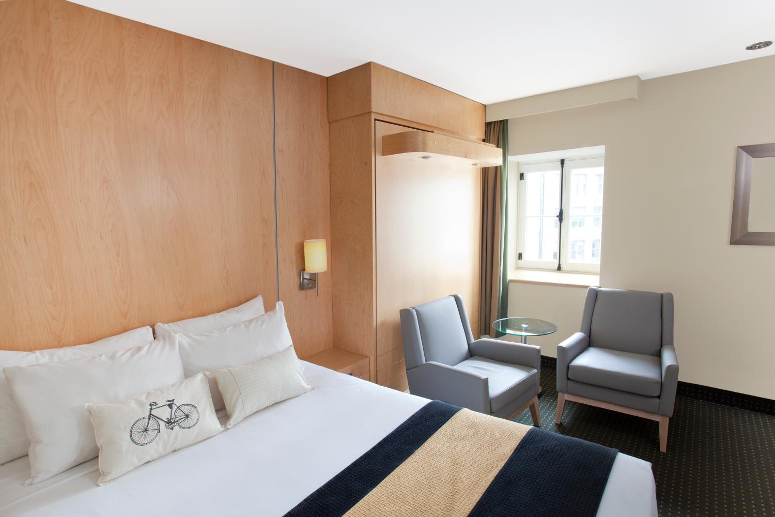 Superior Room with 2 queen beds