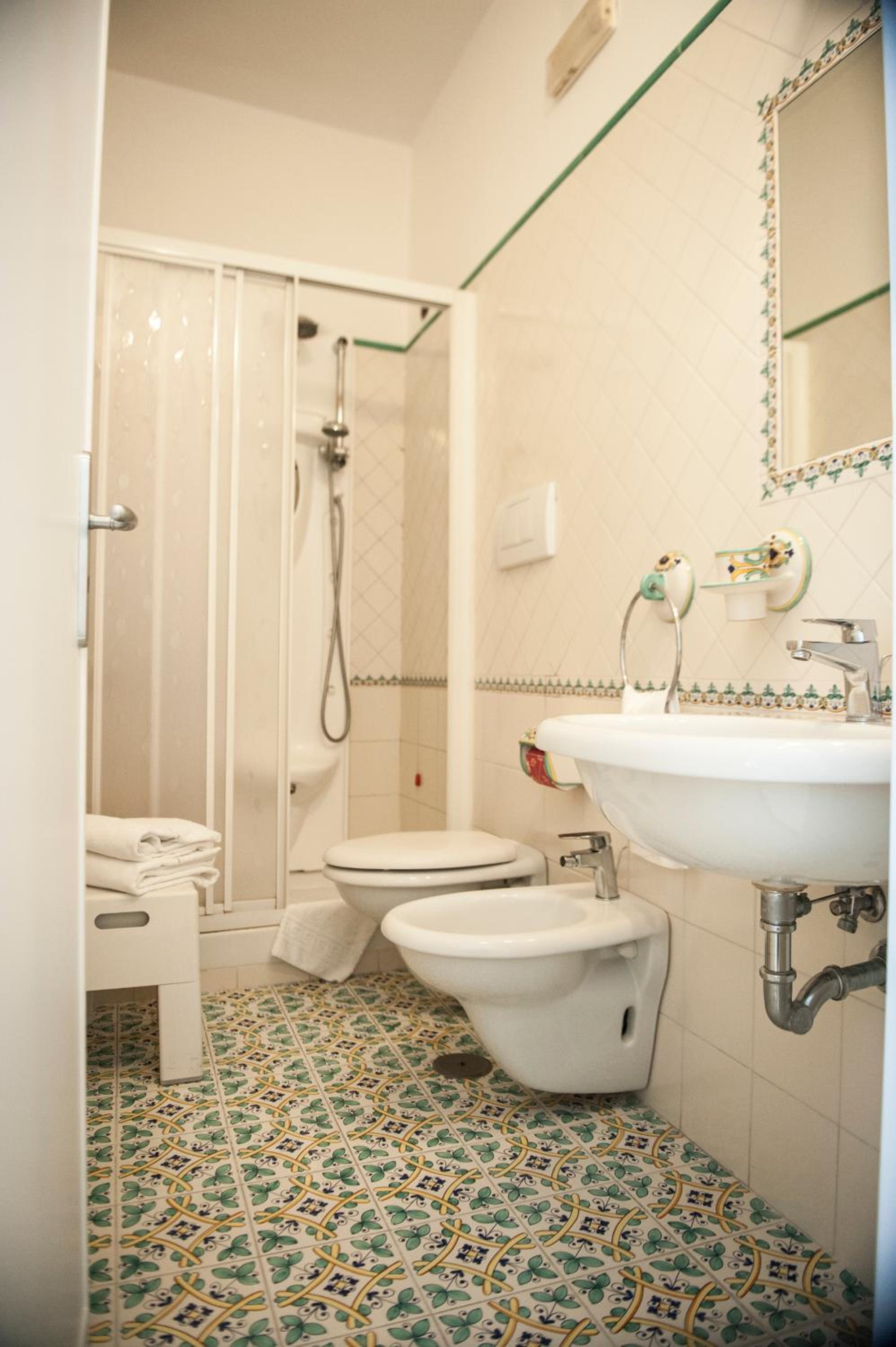 Superior Room with Sea View - Photo 3