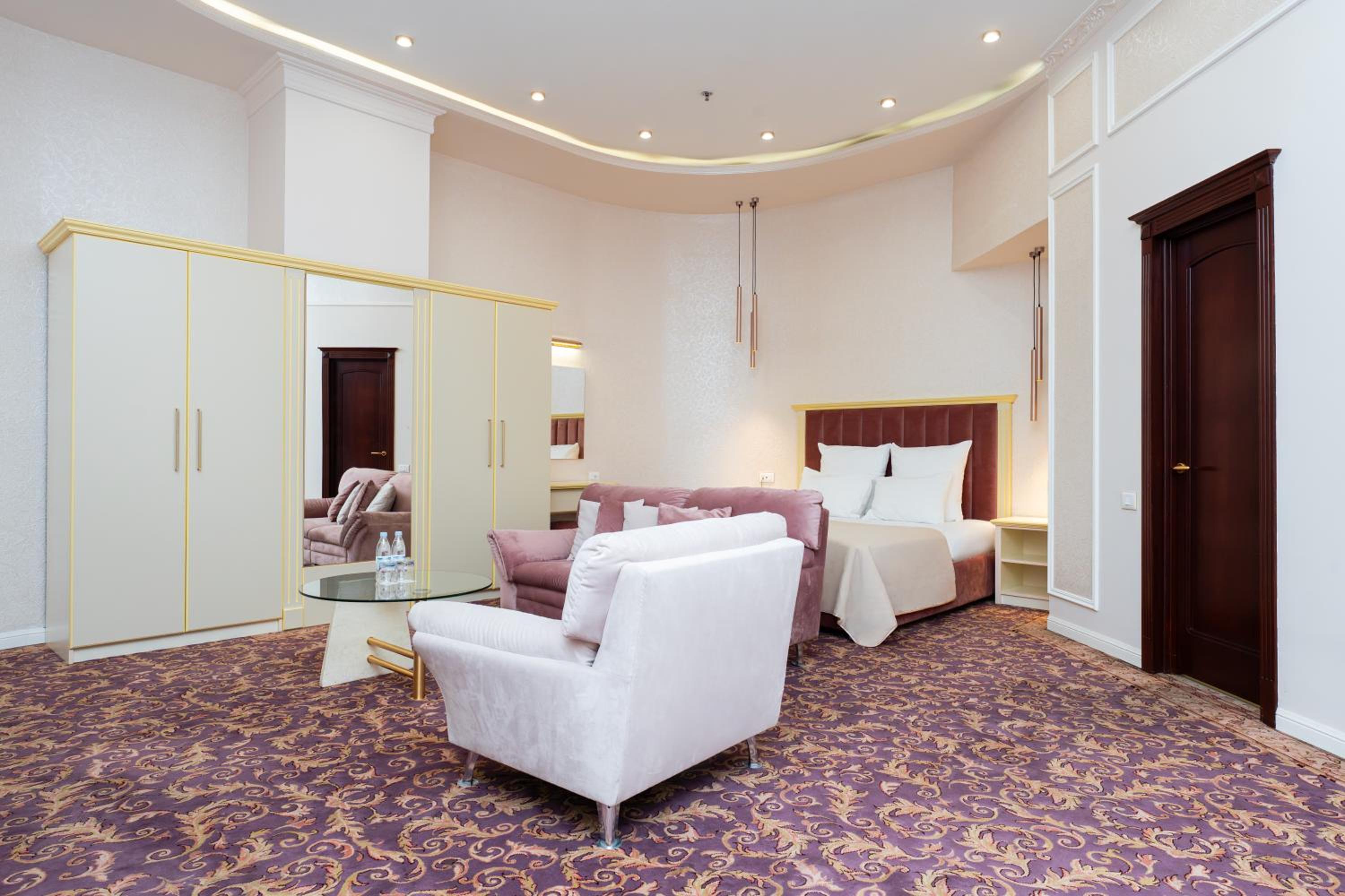 Executive Suite
