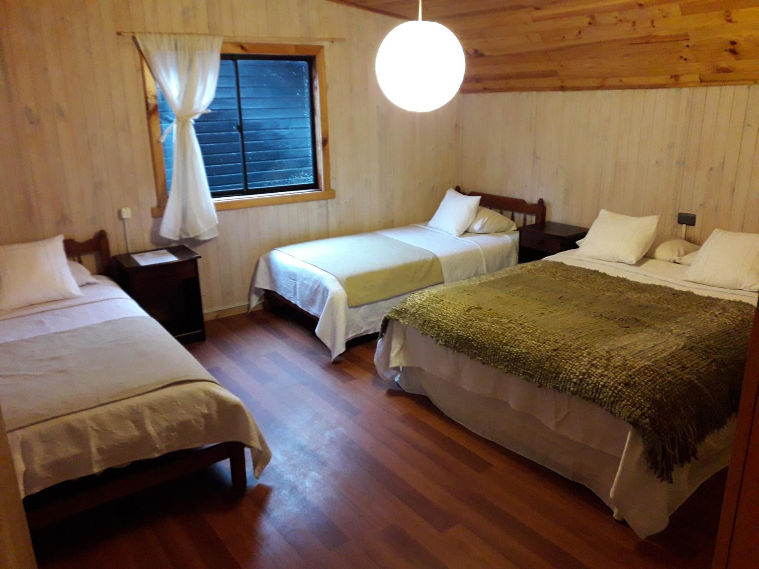 Quadruple Room with Private Bathroom photo 1