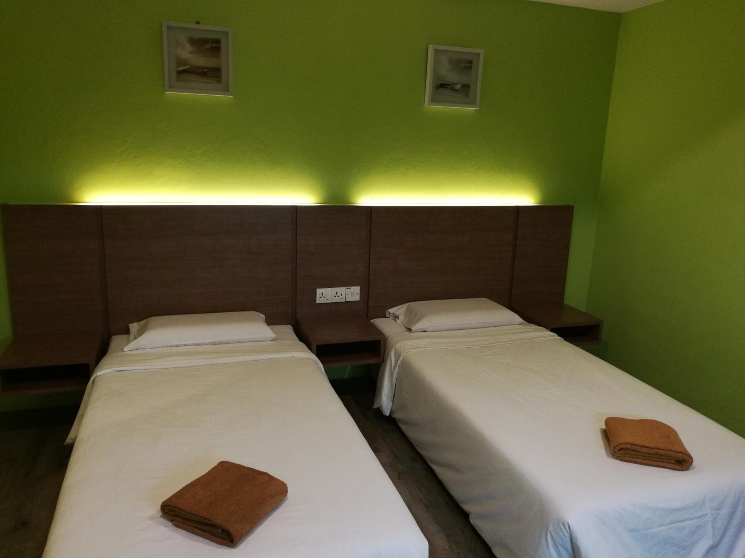 Standard Twin Room photo 2