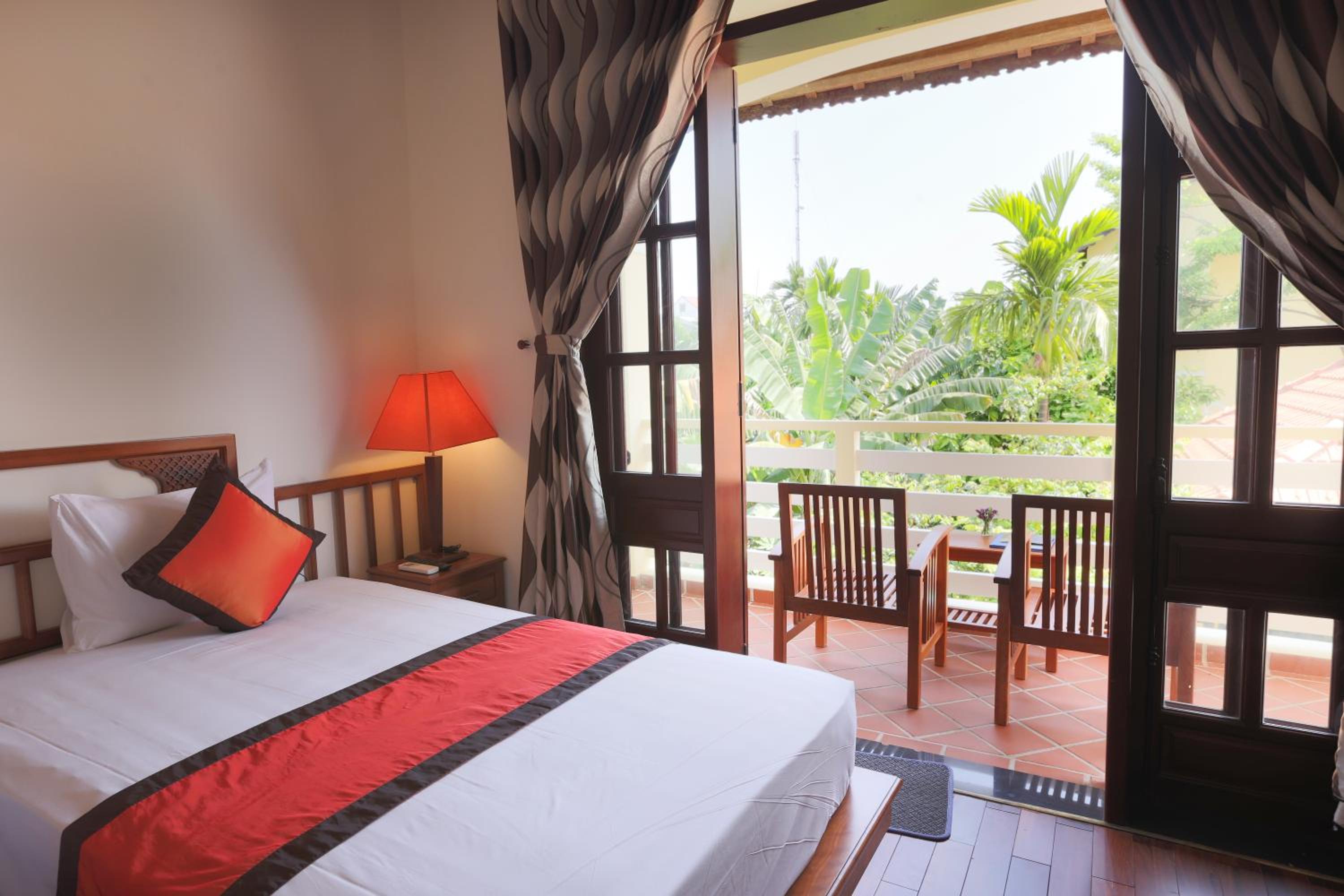 Triple Room with Balcony