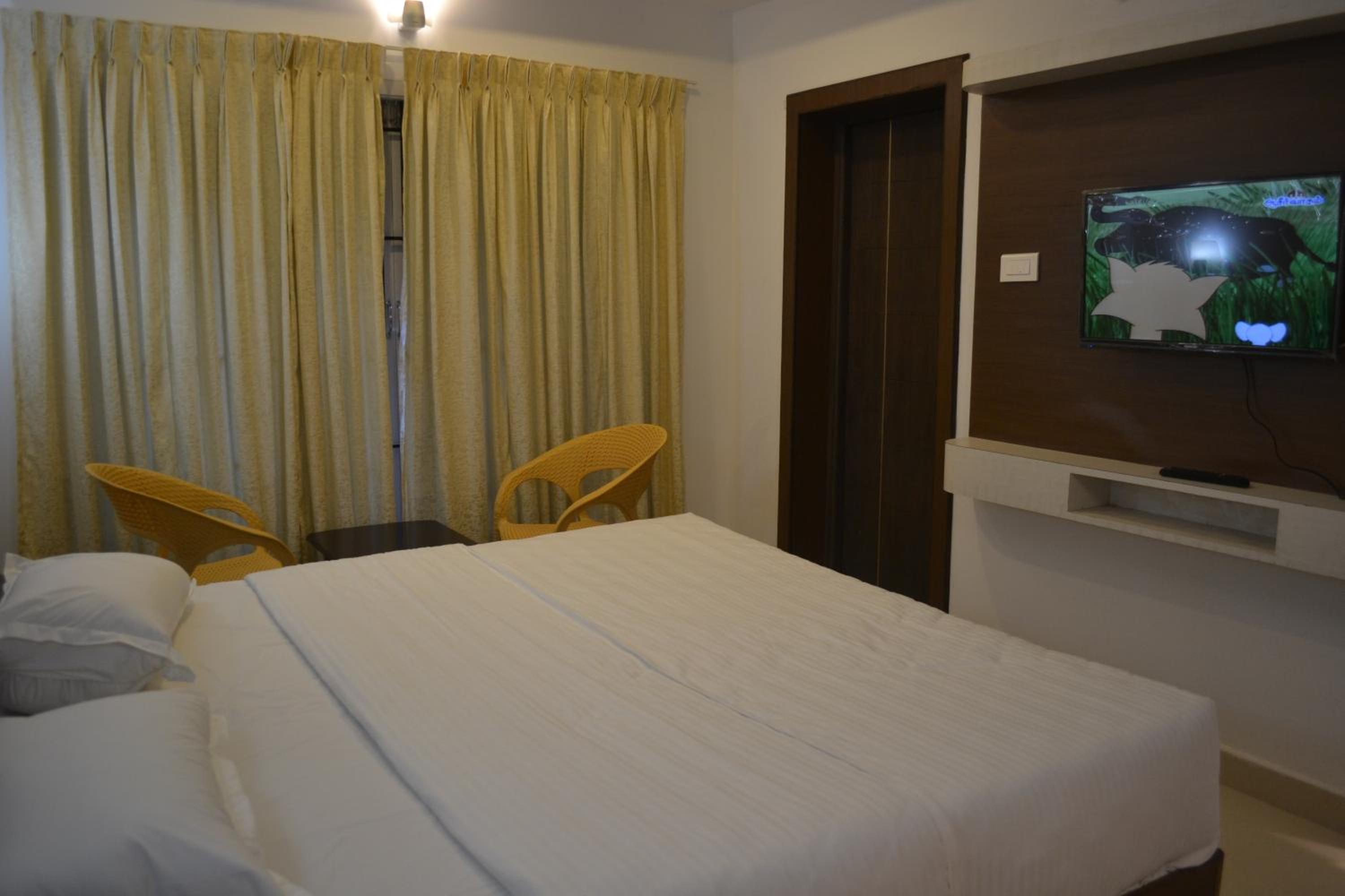 Standard Double Room - Photo 3