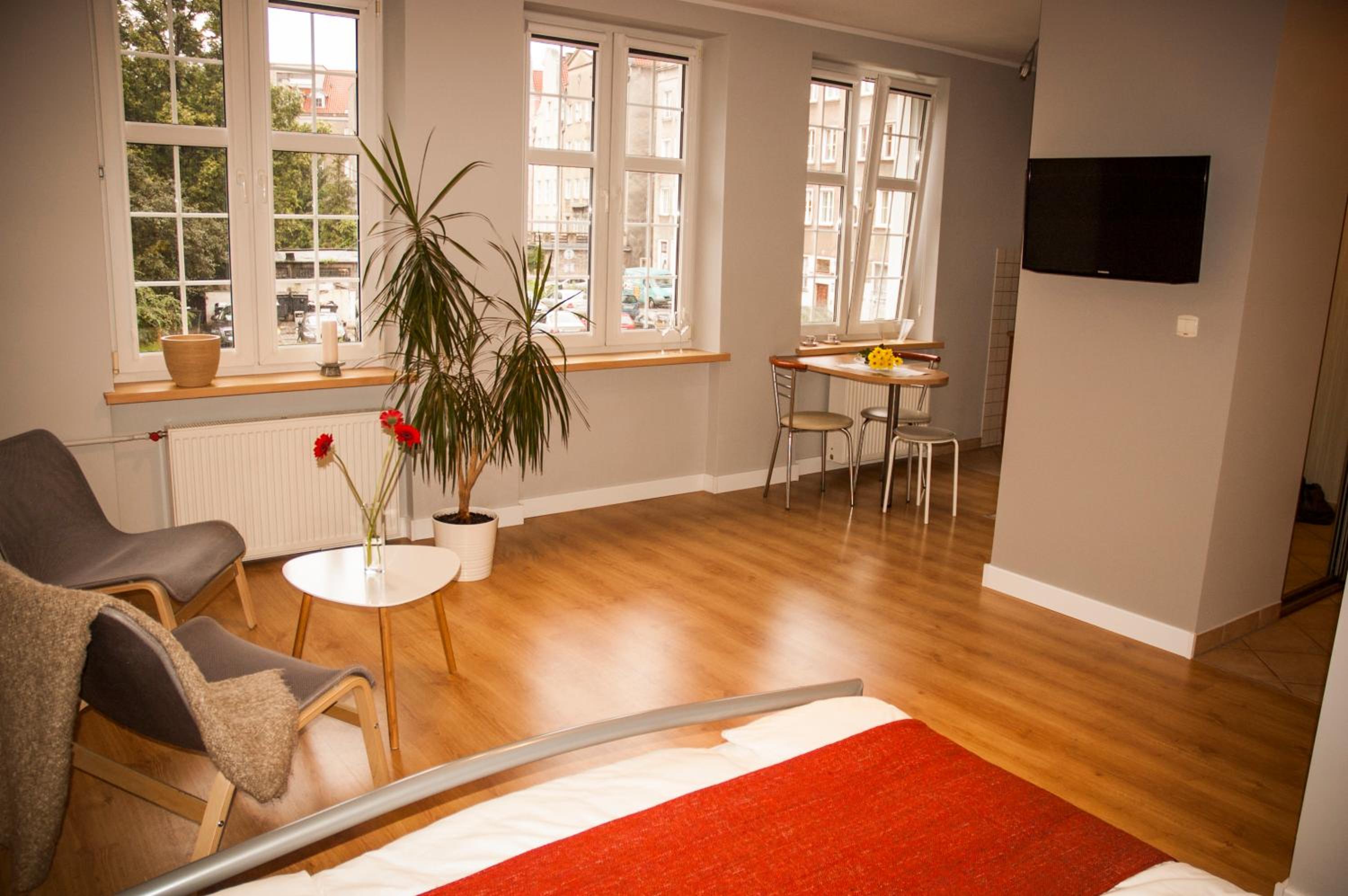 Studio Apartment