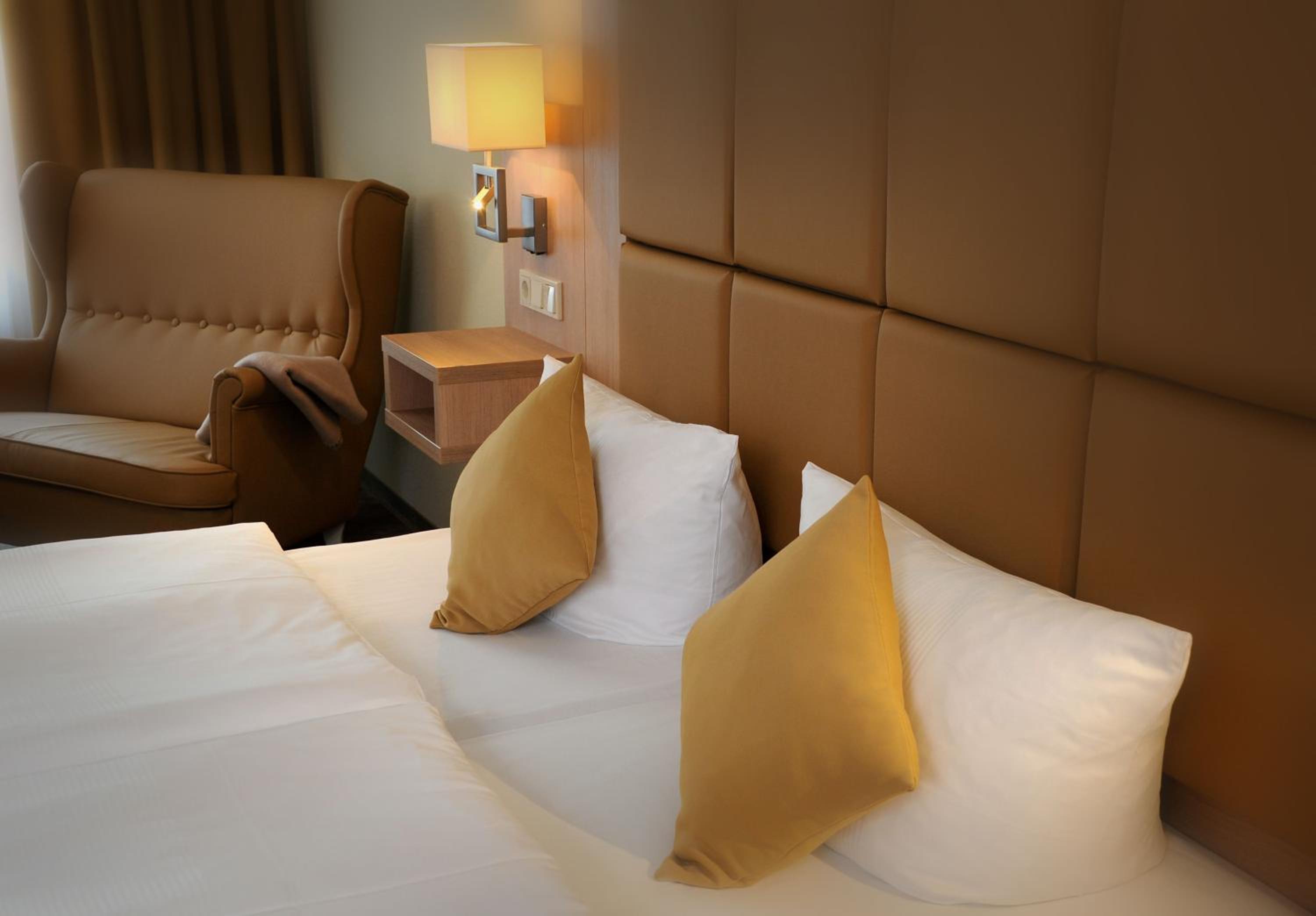 Double Room - Photo 7