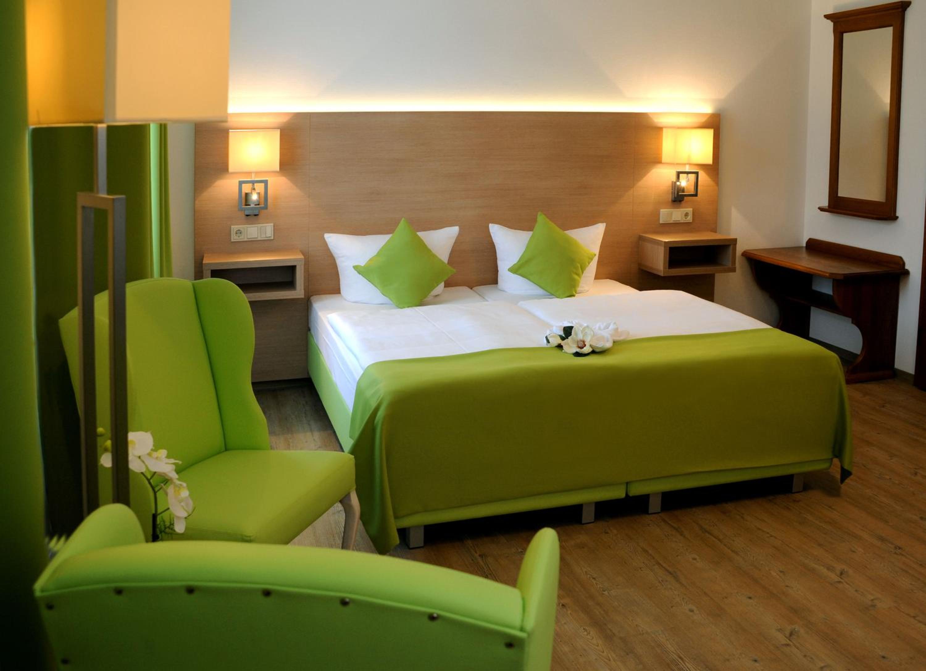 Double Room - Photo 8