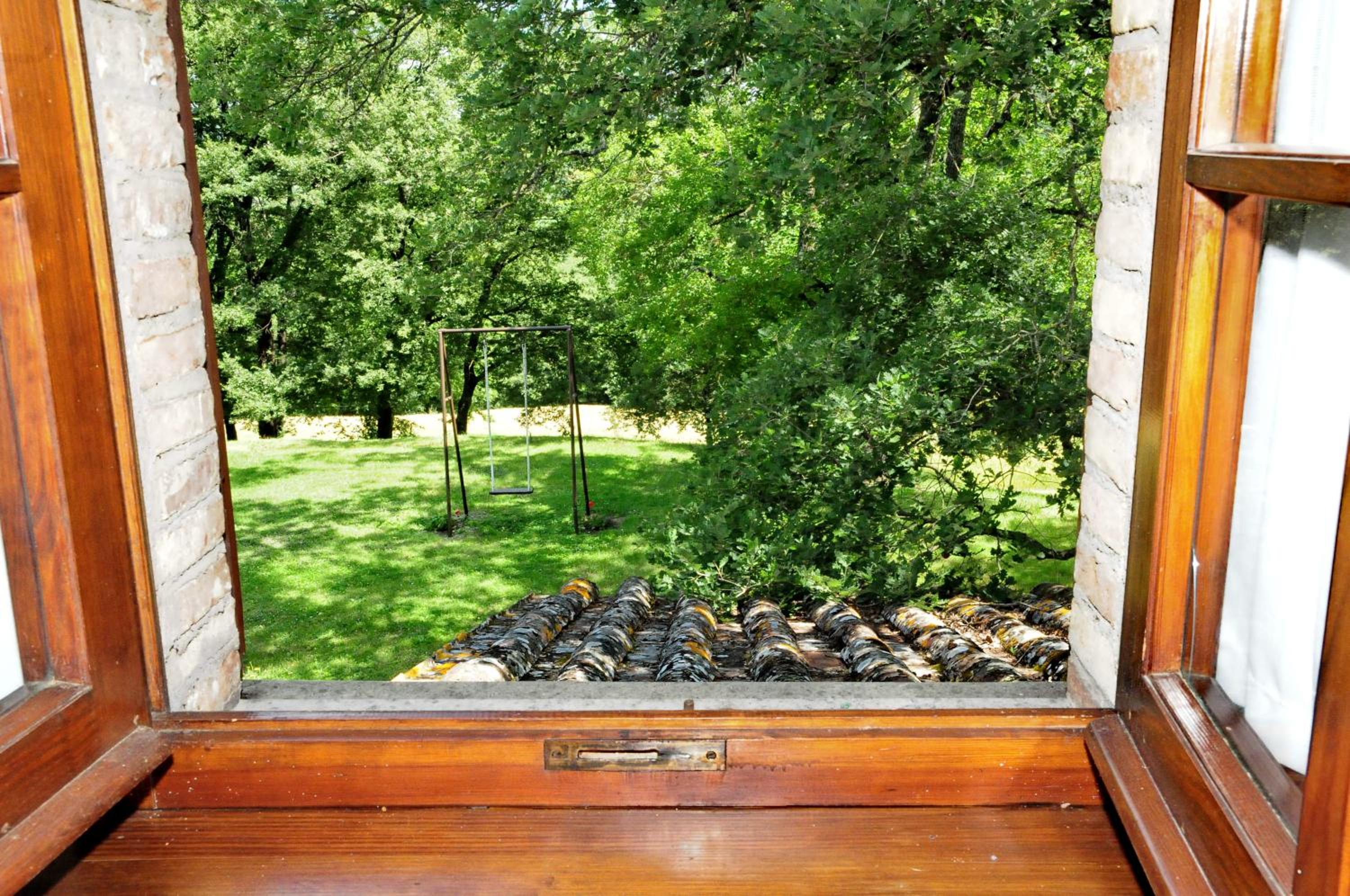 Four-Bedroom Apartment with Garden View photo 2