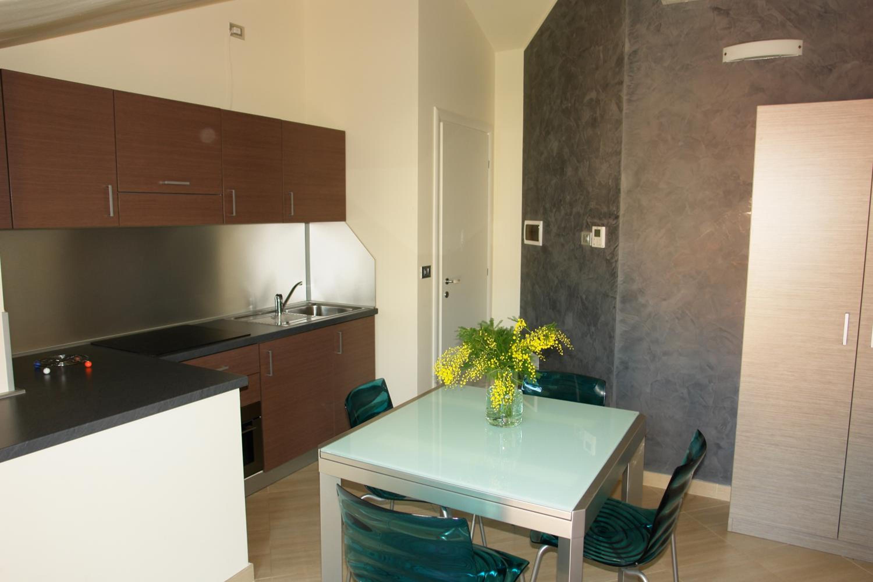 One-Bedroom Apartment (3 Adults)